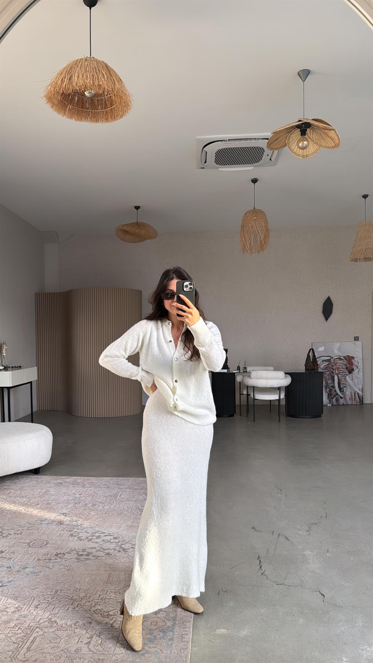 Ekru Yumoş Hırka Maxi Etek Takım