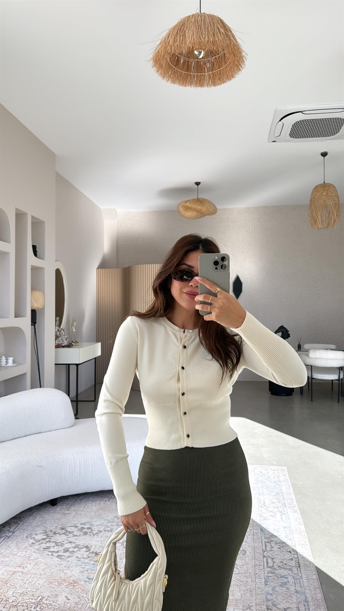 Ekru ZR Orijinal Düğmeli Hırka