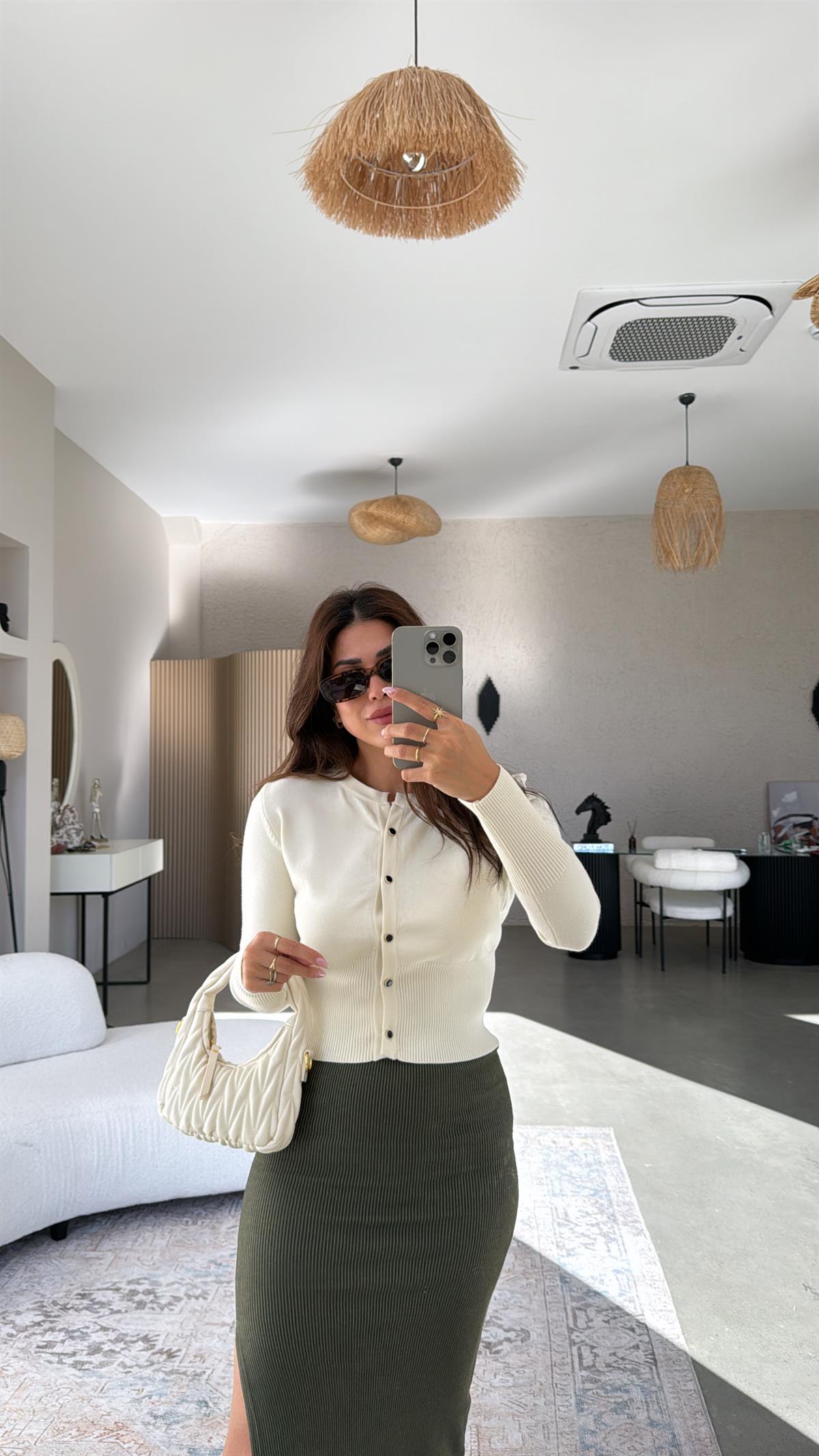 Ekru ZR Orijinal Düğmeli Hırka