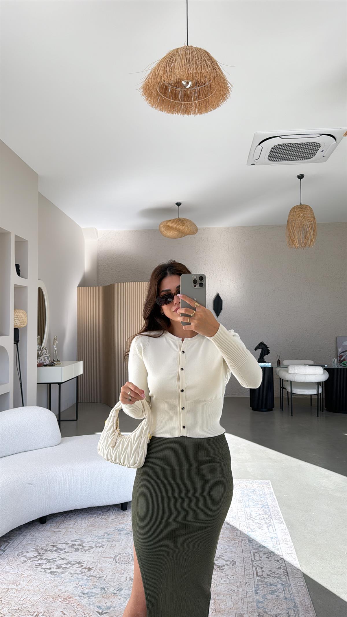 Ekru ZR Orijinal Düğmeli Hırka