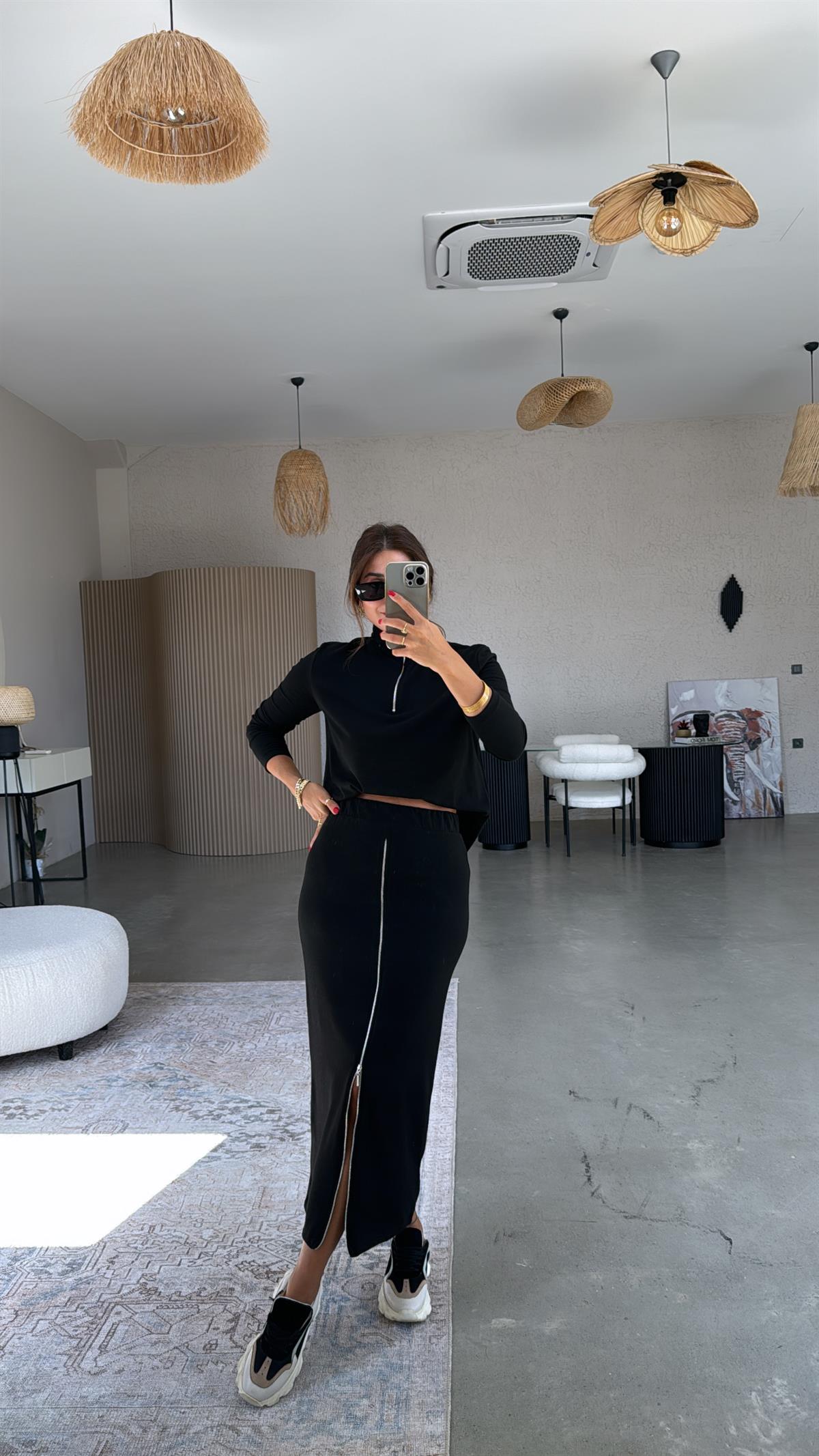 Fermuar Detaylı Triko Etekli Takım