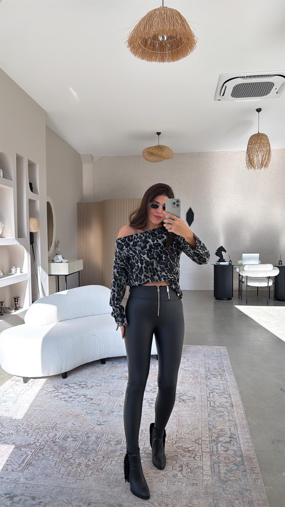 Fermuarlı Mat Deri Tayt