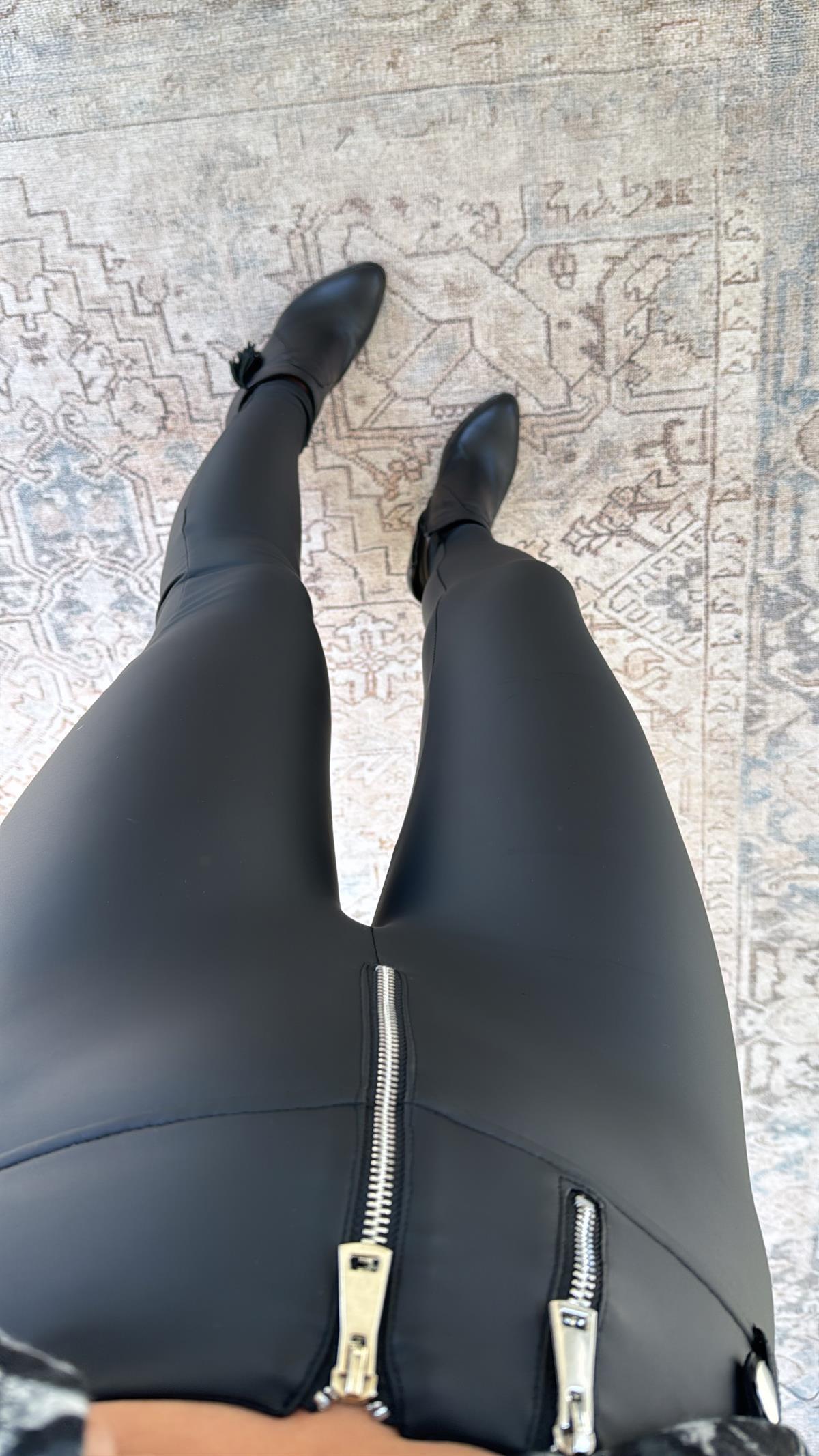 Fermuarlı Mat Deri Tayt