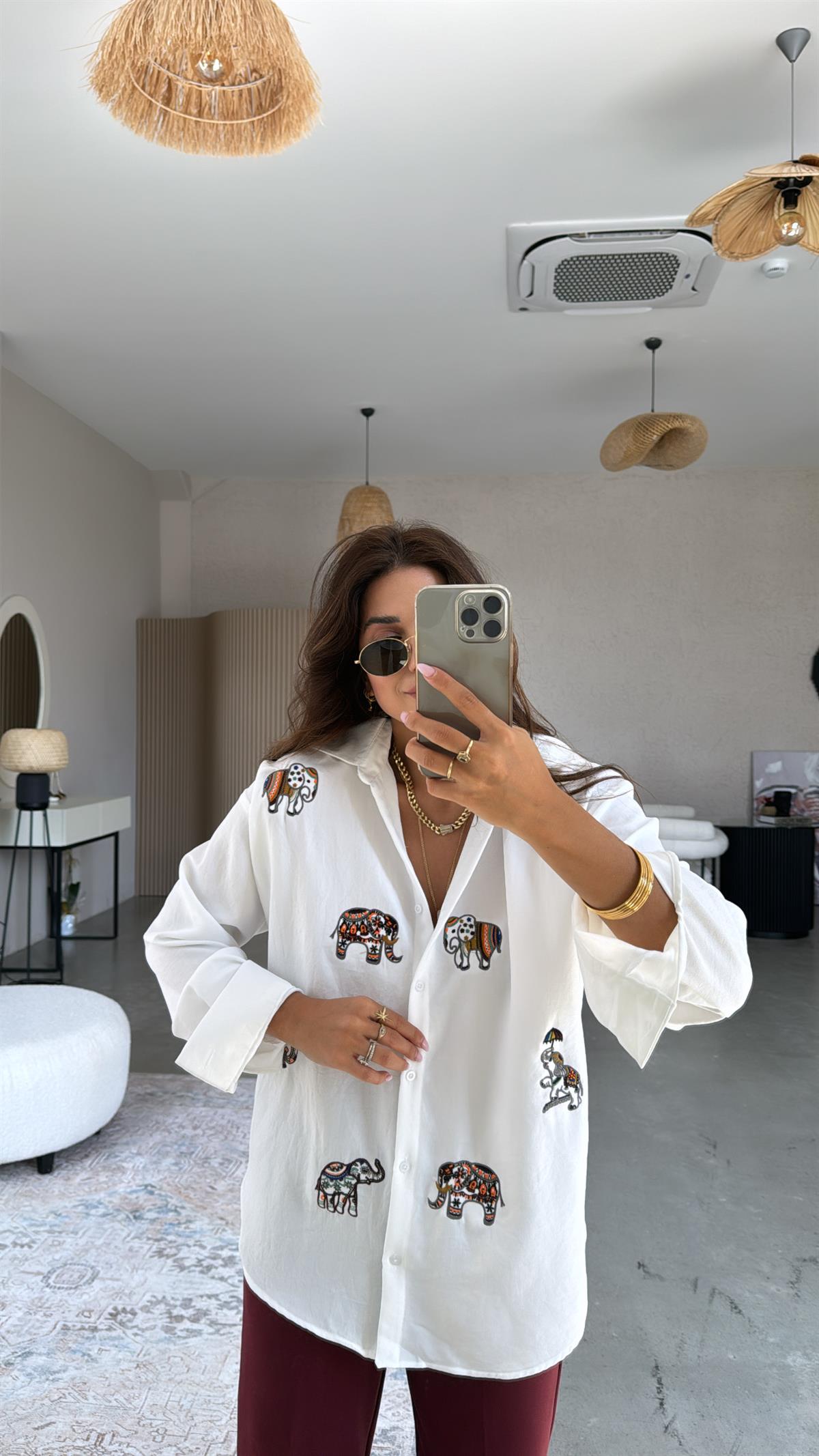 Fil Nakışlı Gömlek