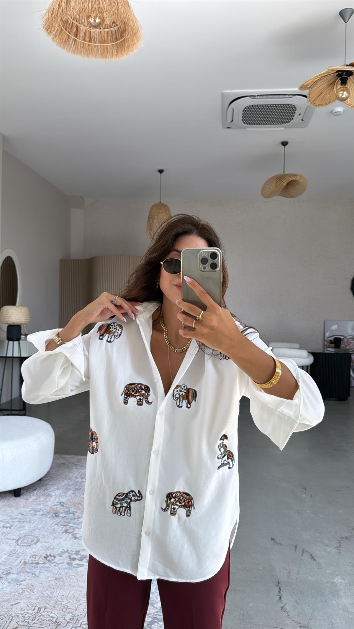 Fil Nakışlı Gömlek