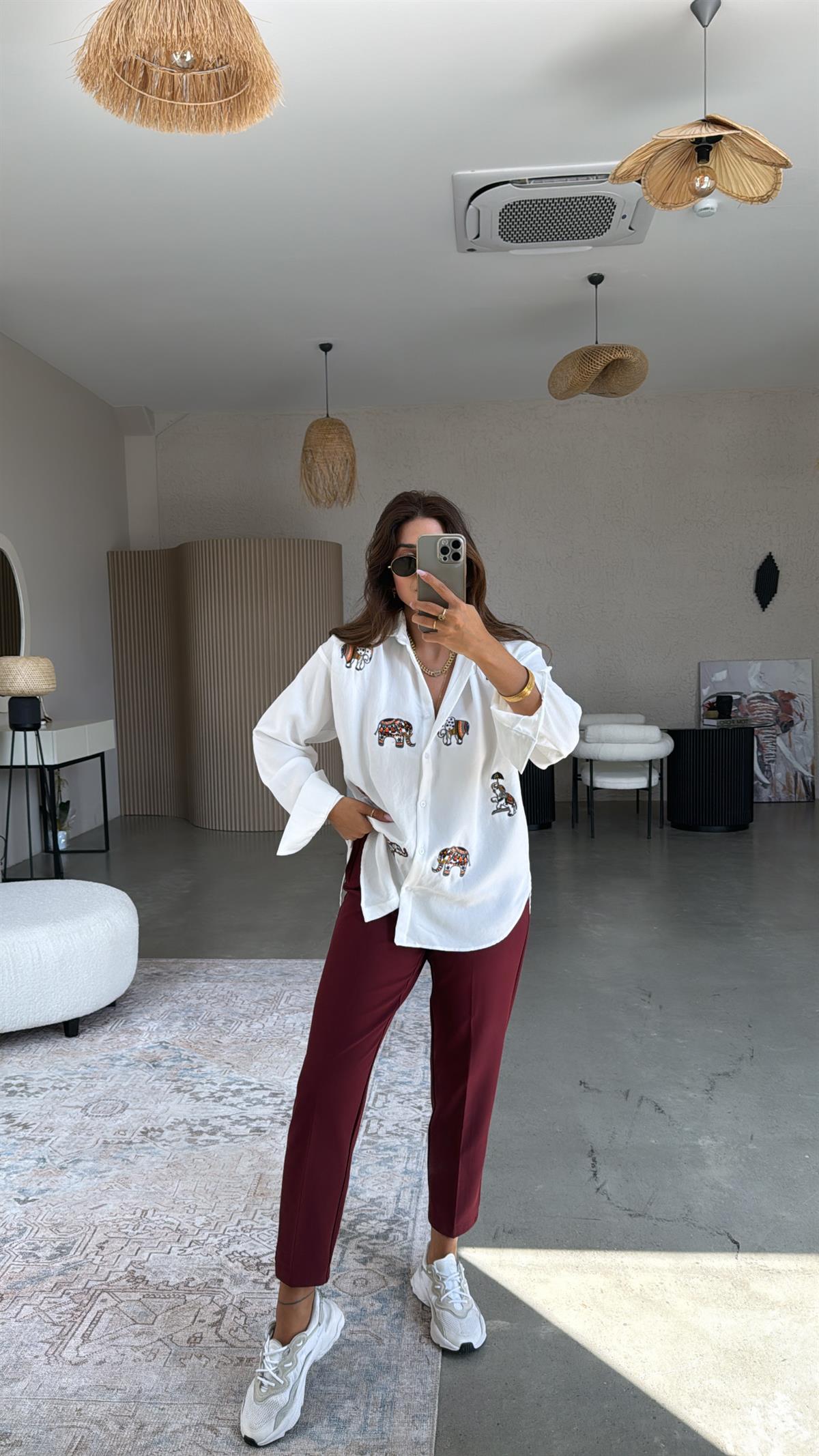 Fil Nakışlı Gömlek