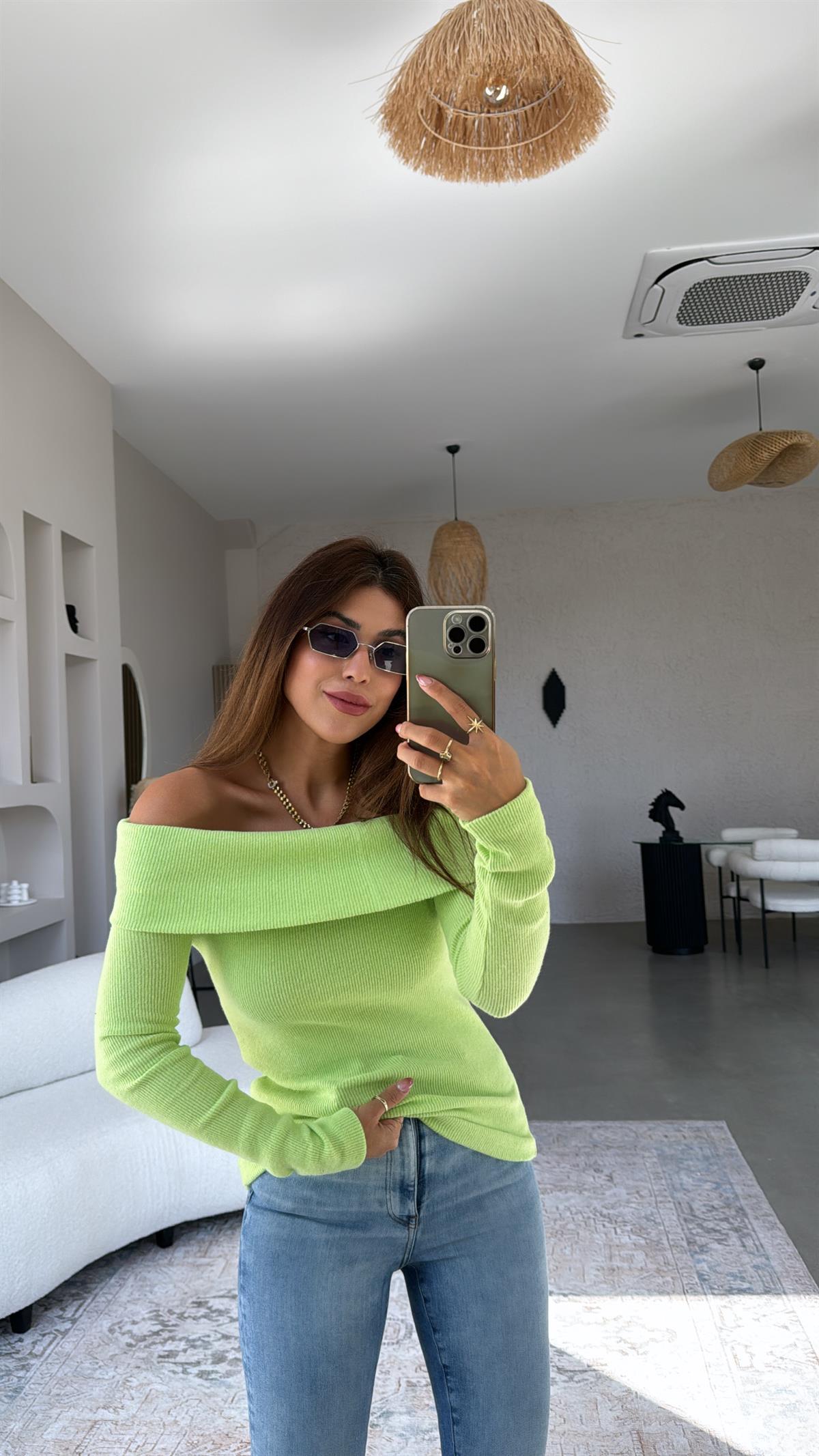 Fıstık Yeşili Madonna Bluz