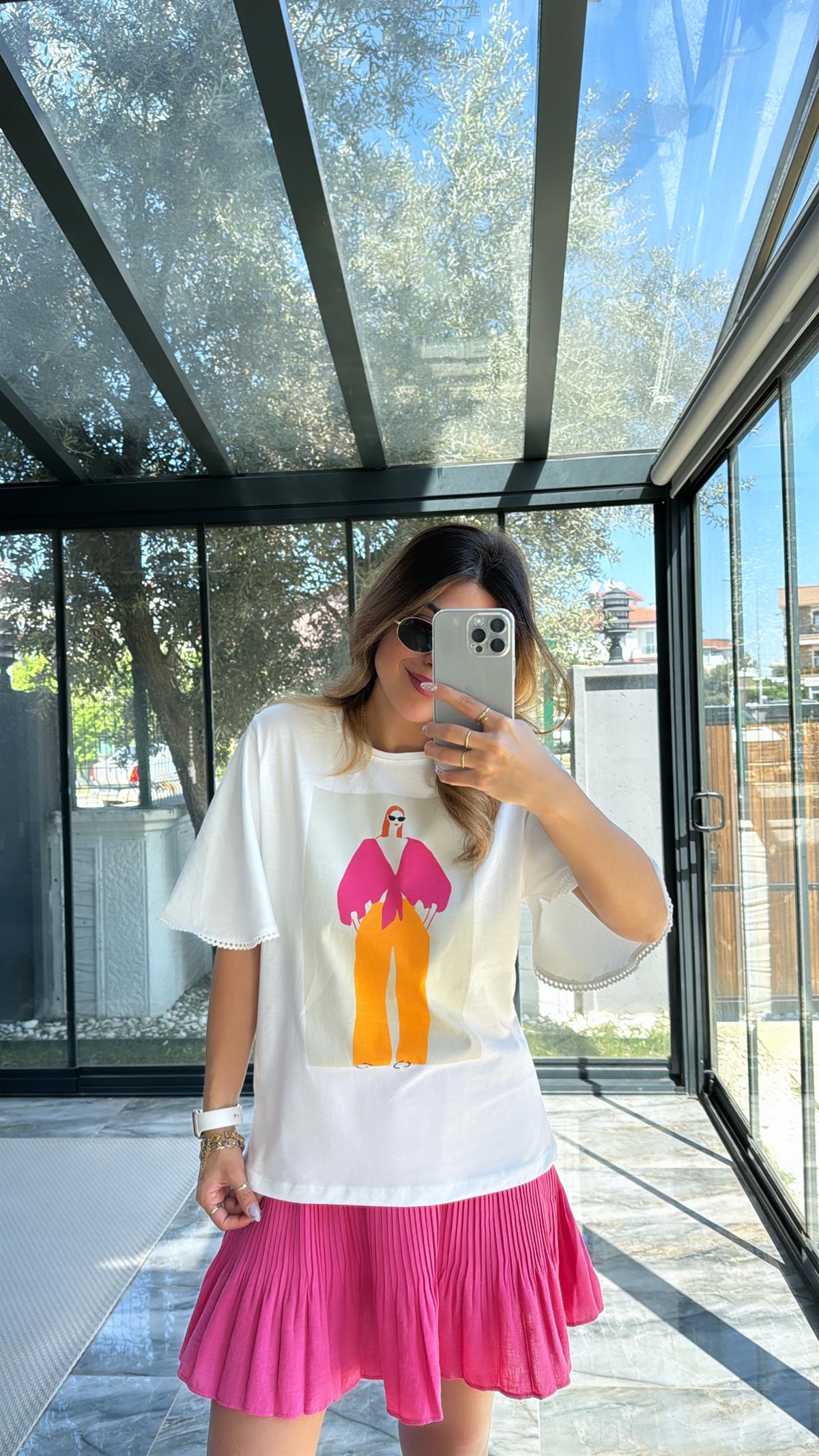 Fuşya Turuncu Kadın Figür Pamuklu Tshirt