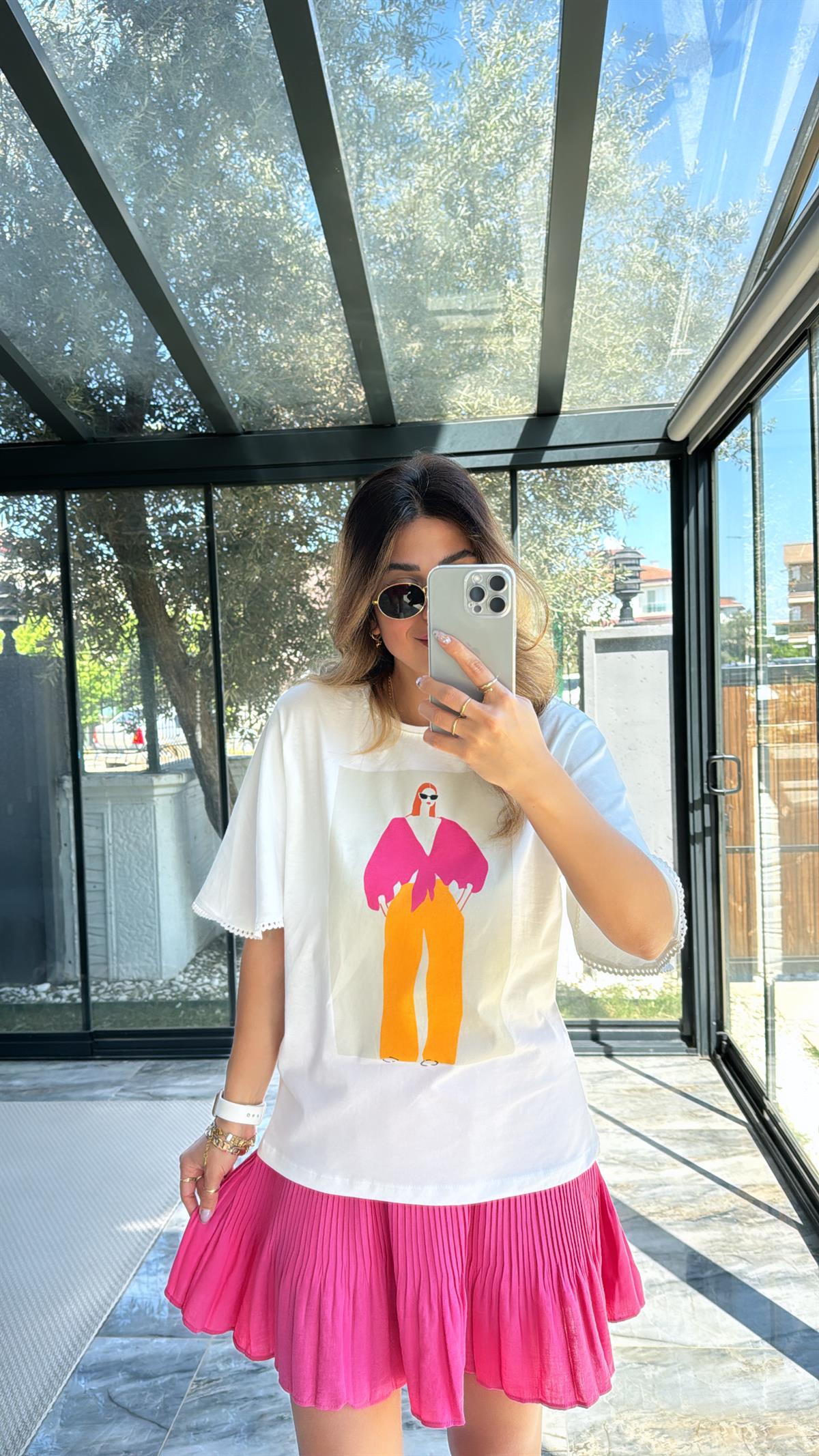 Fuşya Turuncu Kadın Figür Pamuklu Tshirt