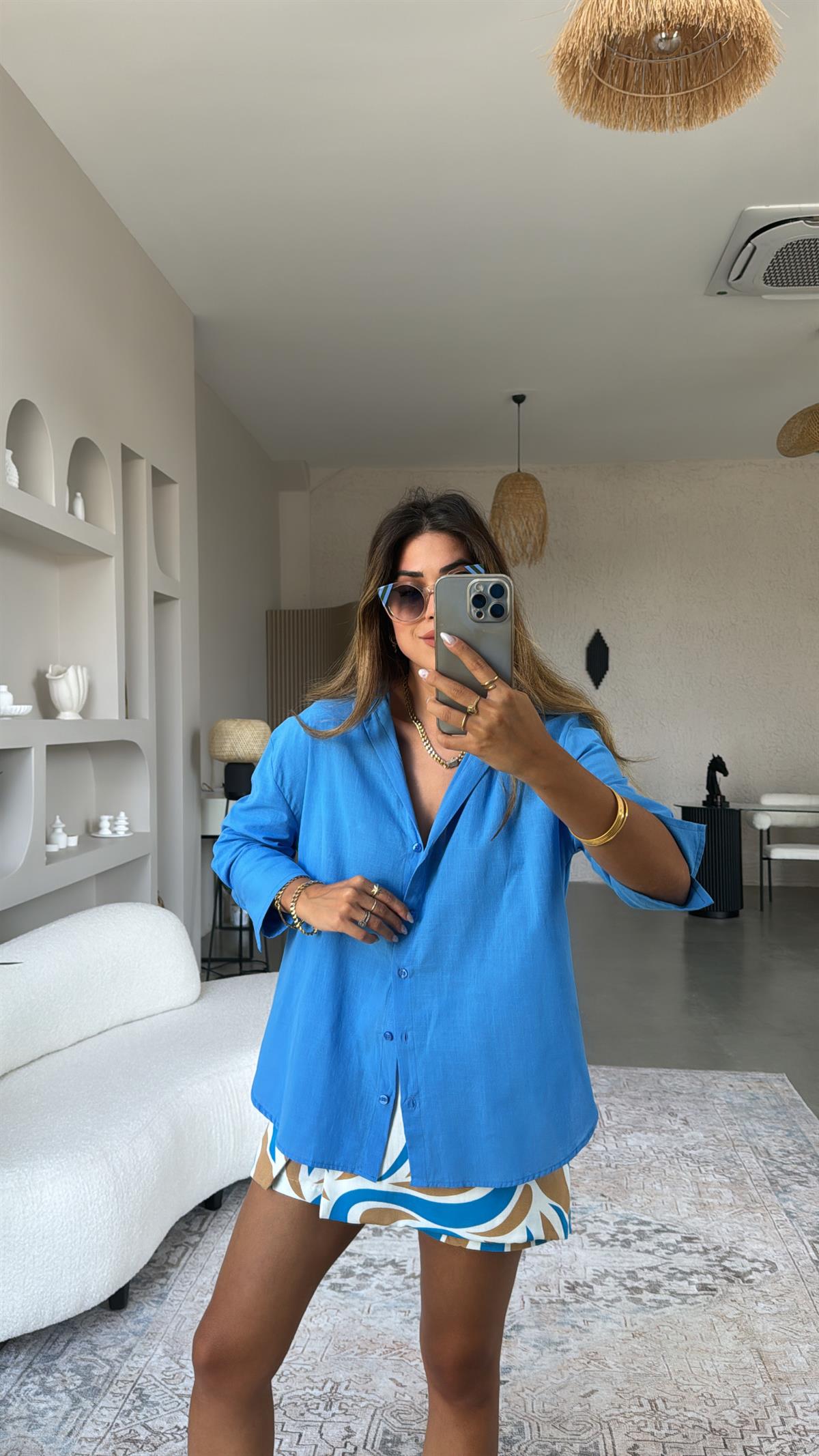 Geniş Manşetli Keten Mavi Gömlek