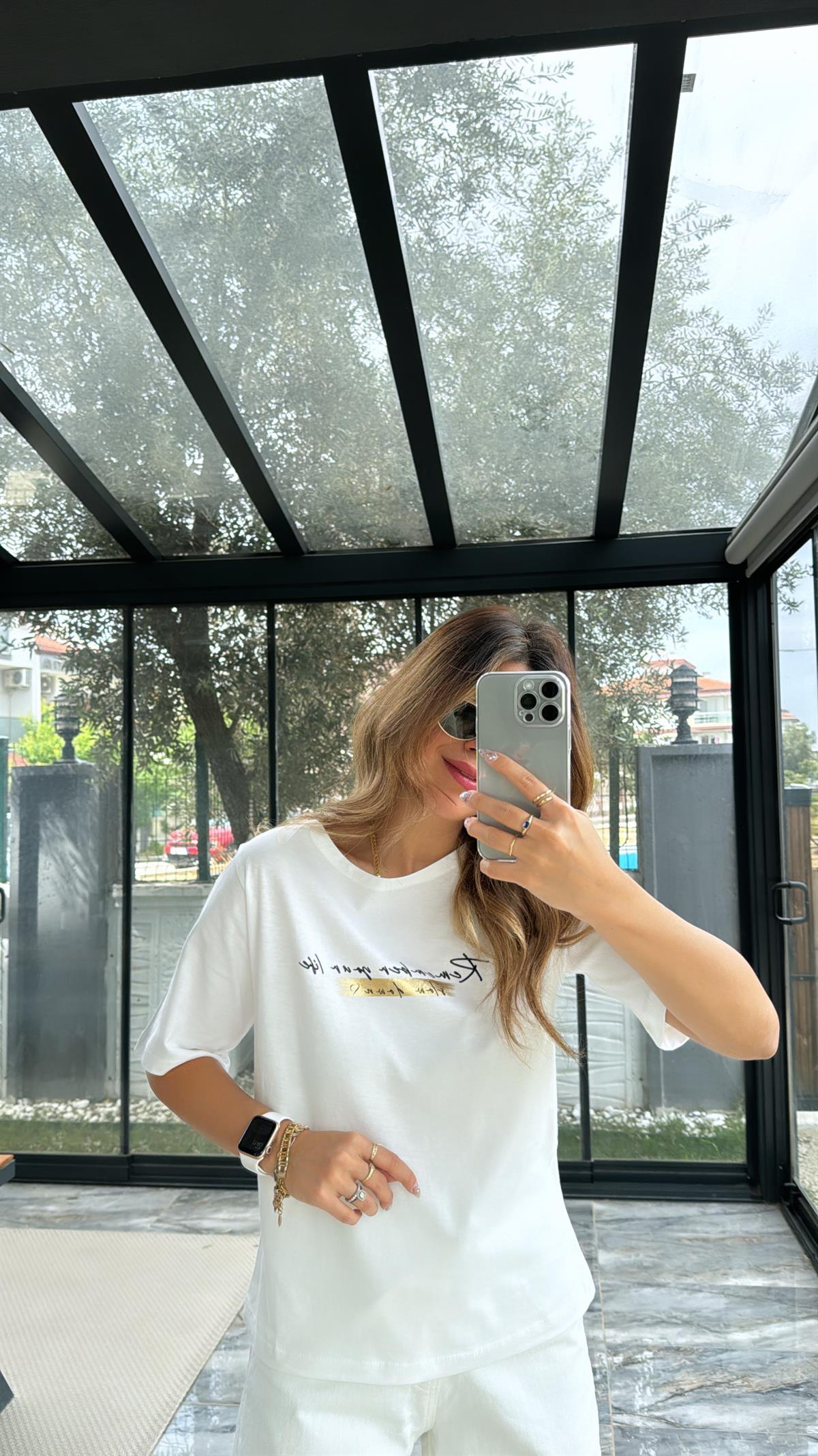 Gold Detaylı Remember Your Life T-shirt