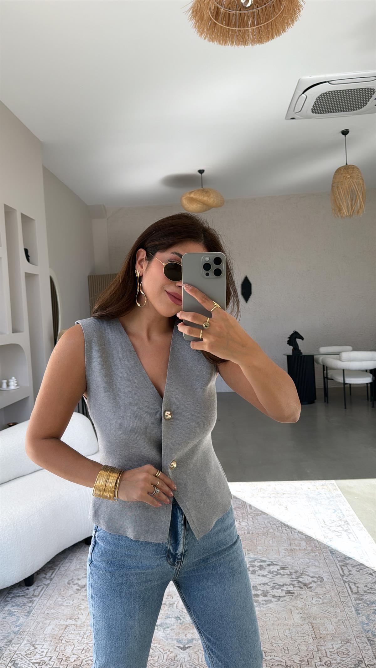 Gri Büyük Düğmeli Triko Yelek