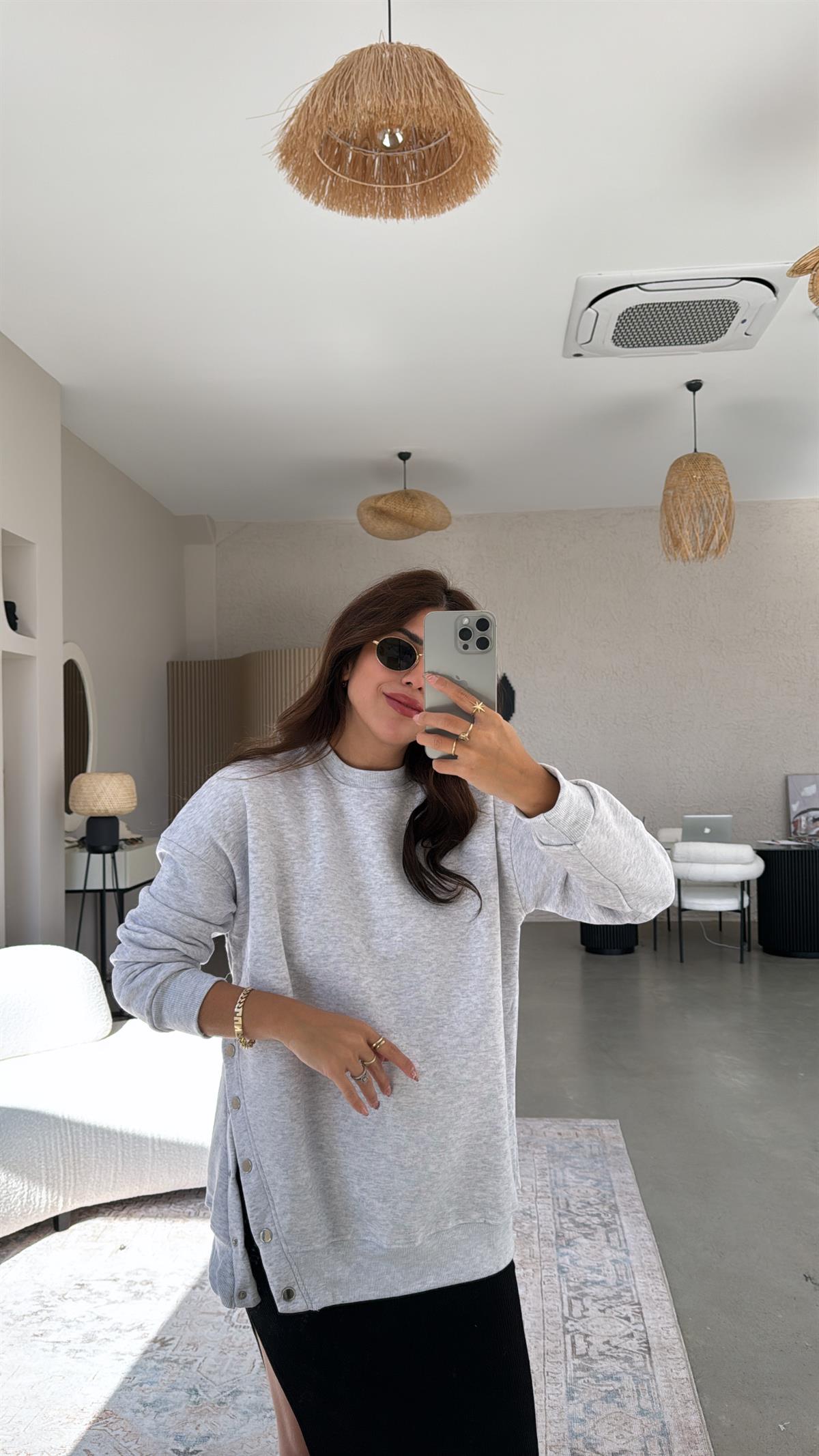 Gri Çıtçıt Detaylı Sweatshirt