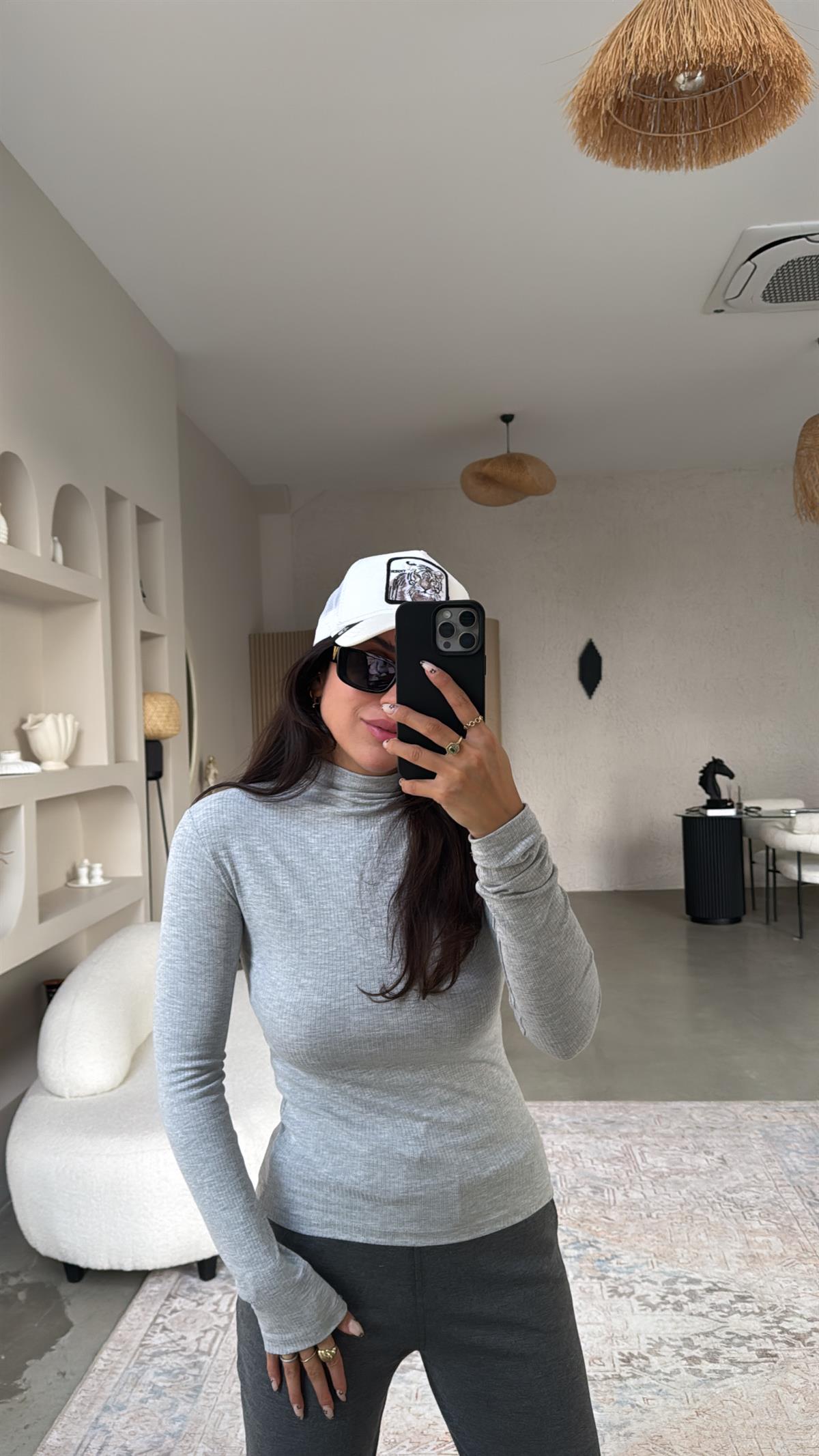 Gri Dik Yaka Kaşkorse Bluz