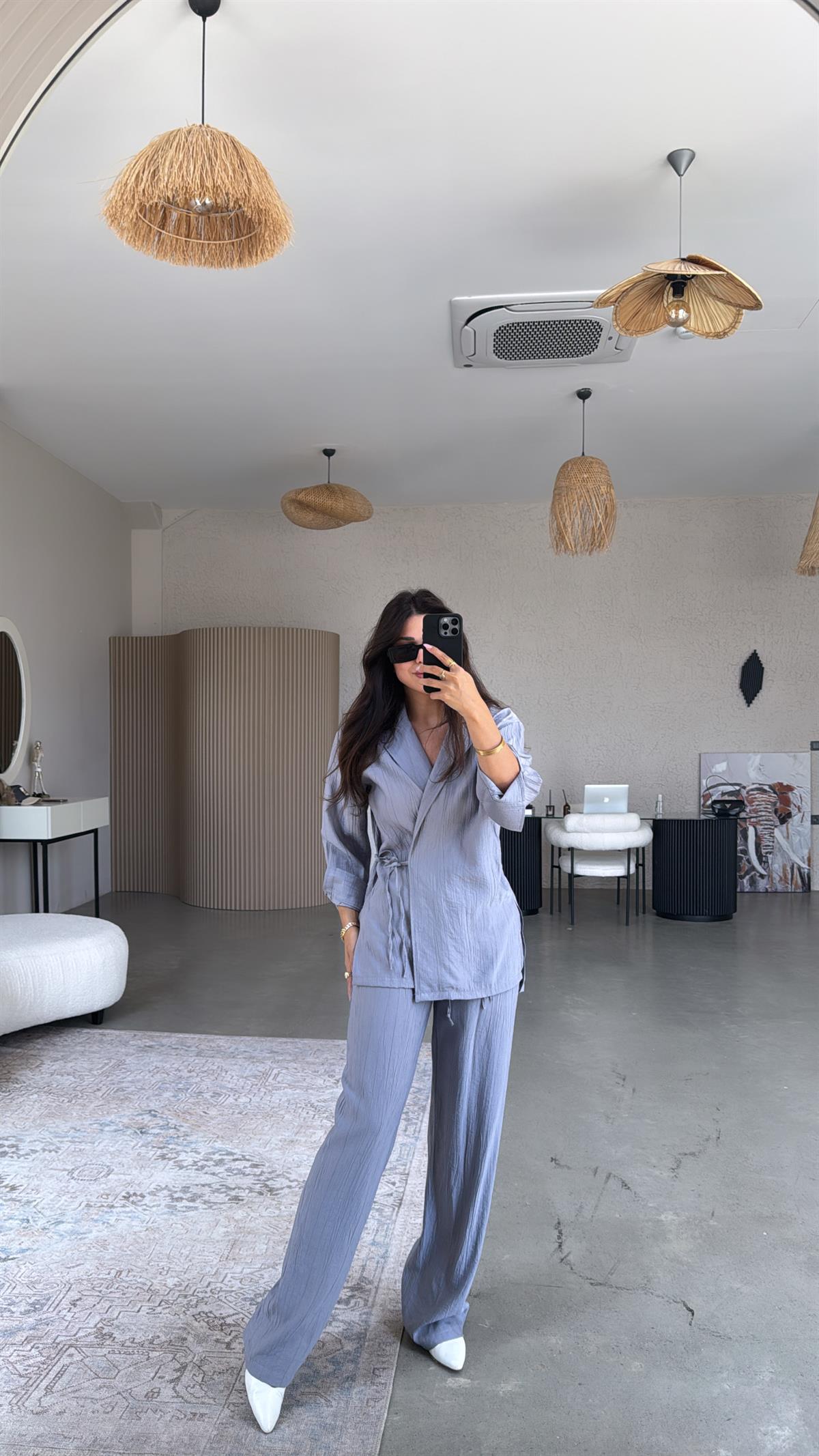 Gri Dokuma Kruvaze Yaka Gömlek Takım