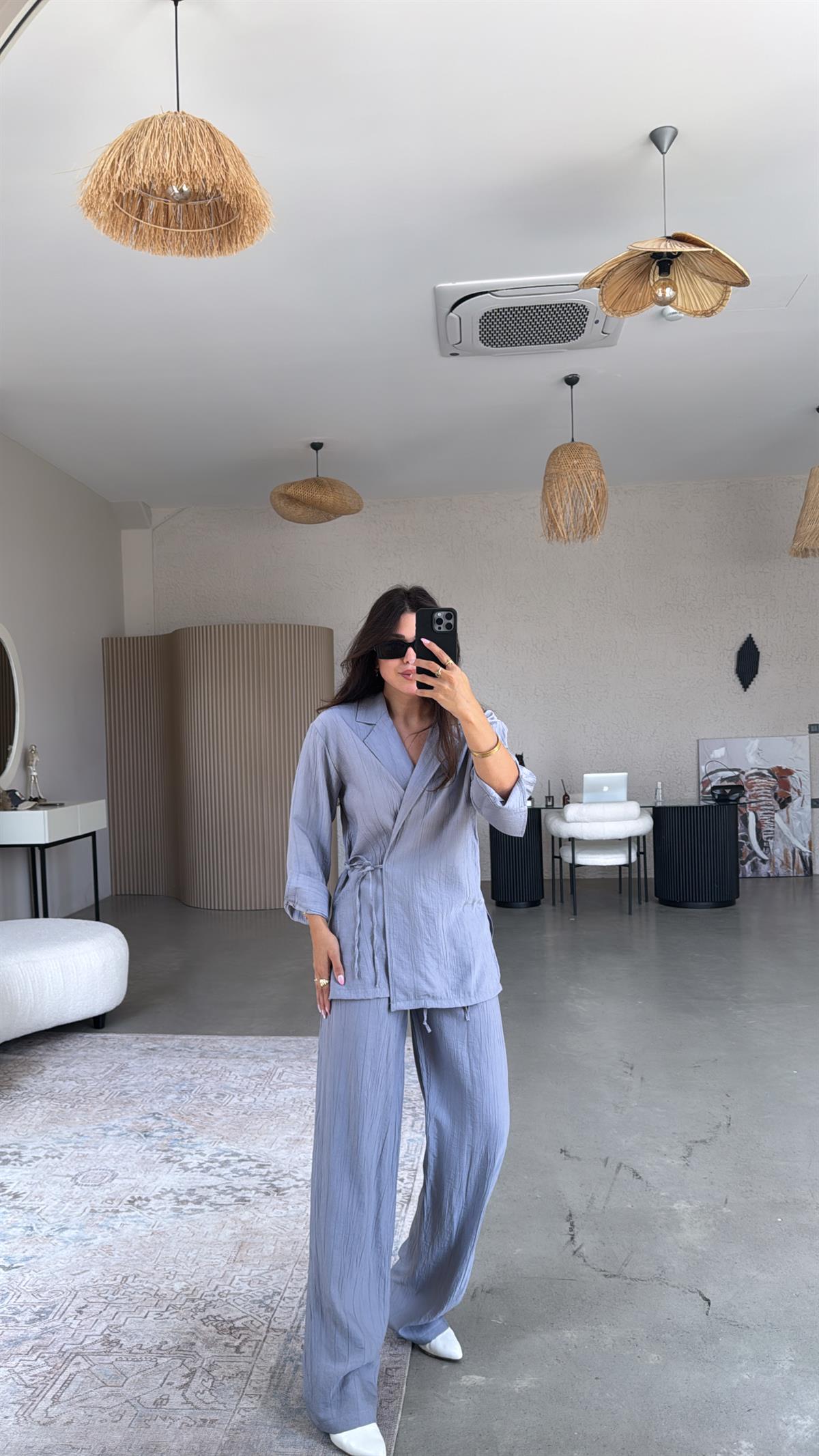 Gri Dokuma Kruvaze Yaka Gömlek Takım