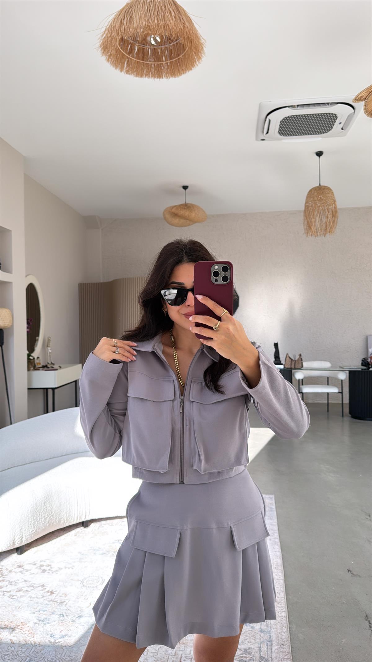 Gri Fermuarlı Ceket Şort Etek Takım