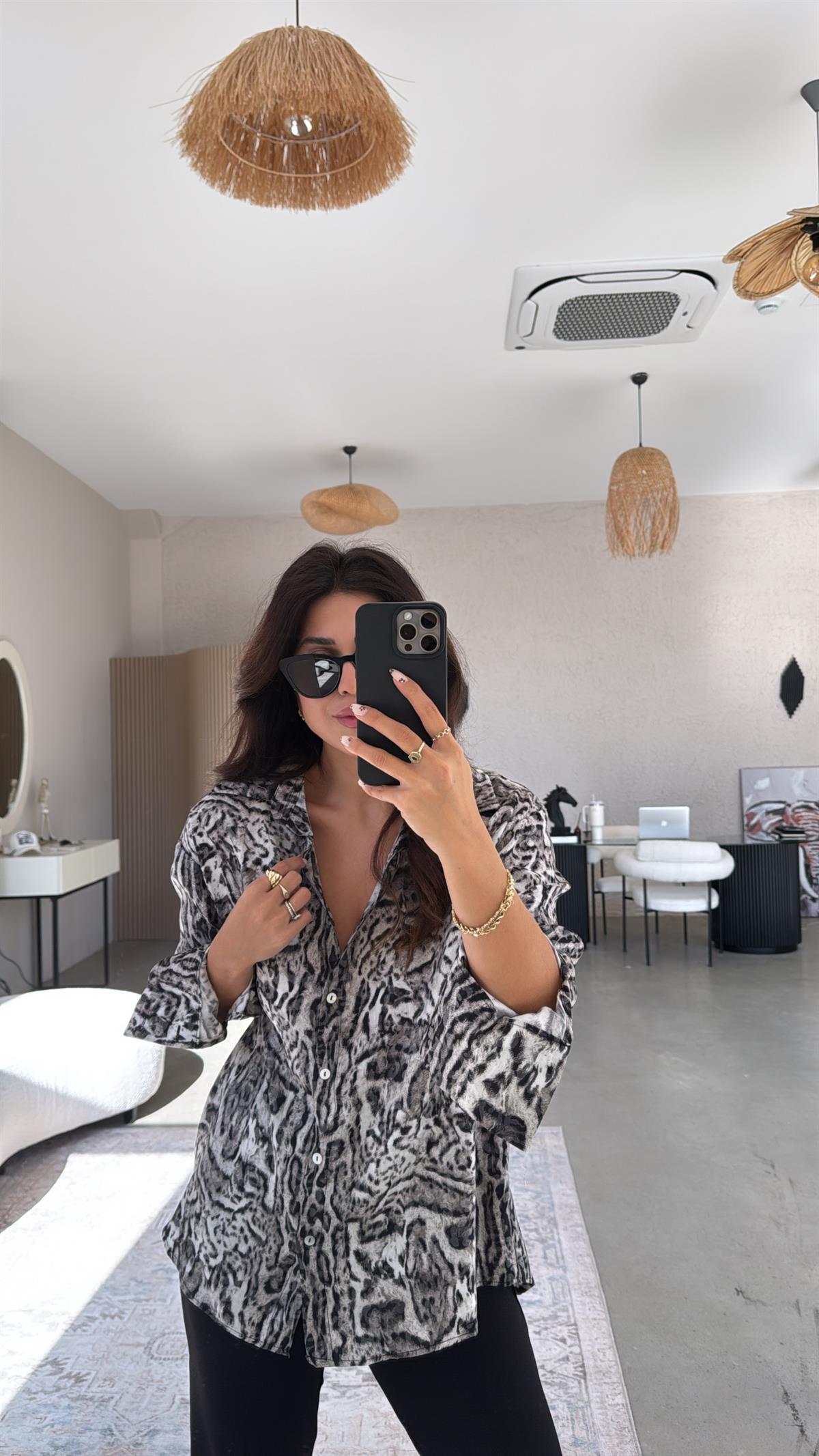 Gri Leopar Saten Gömlek