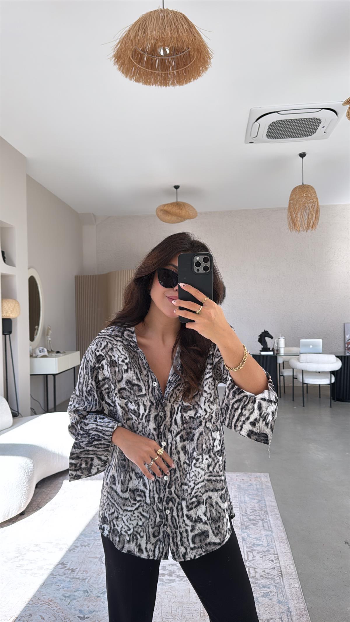 Gri Leopar Saten Gömlek