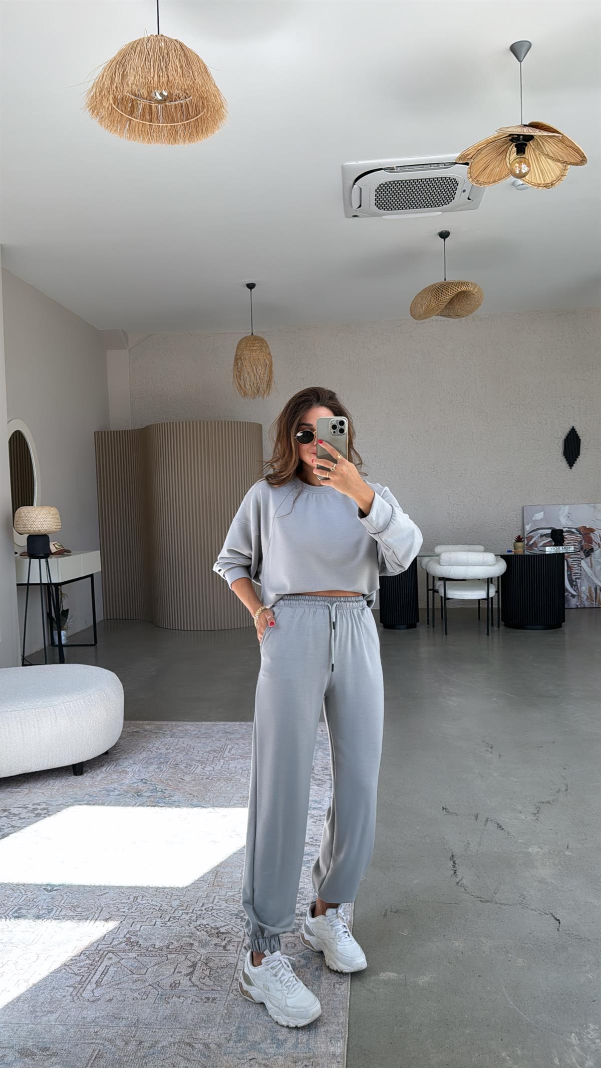 Gri Oys Kumaş Paça Lastikli Takım