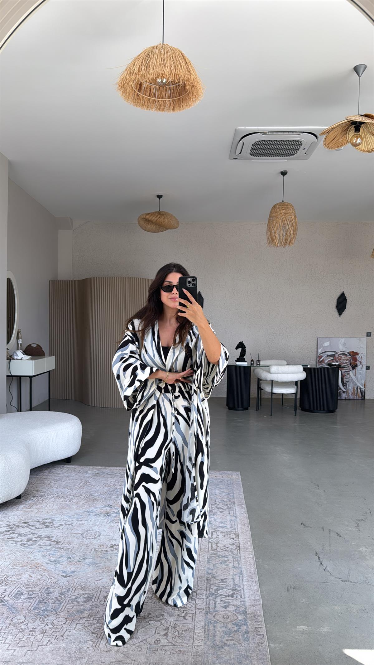 Gri Siyah Kaplan Desenli Kimono Pantolon Takım