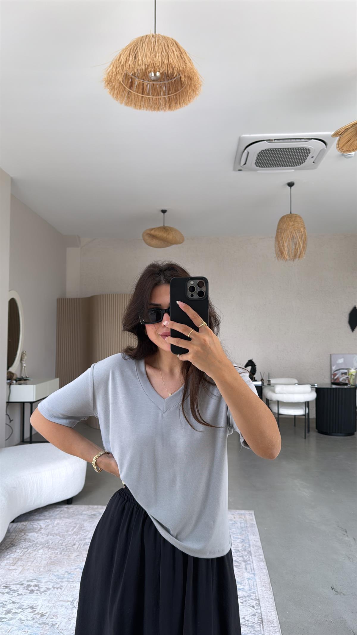 Gri V Yaka Salaş Bluz