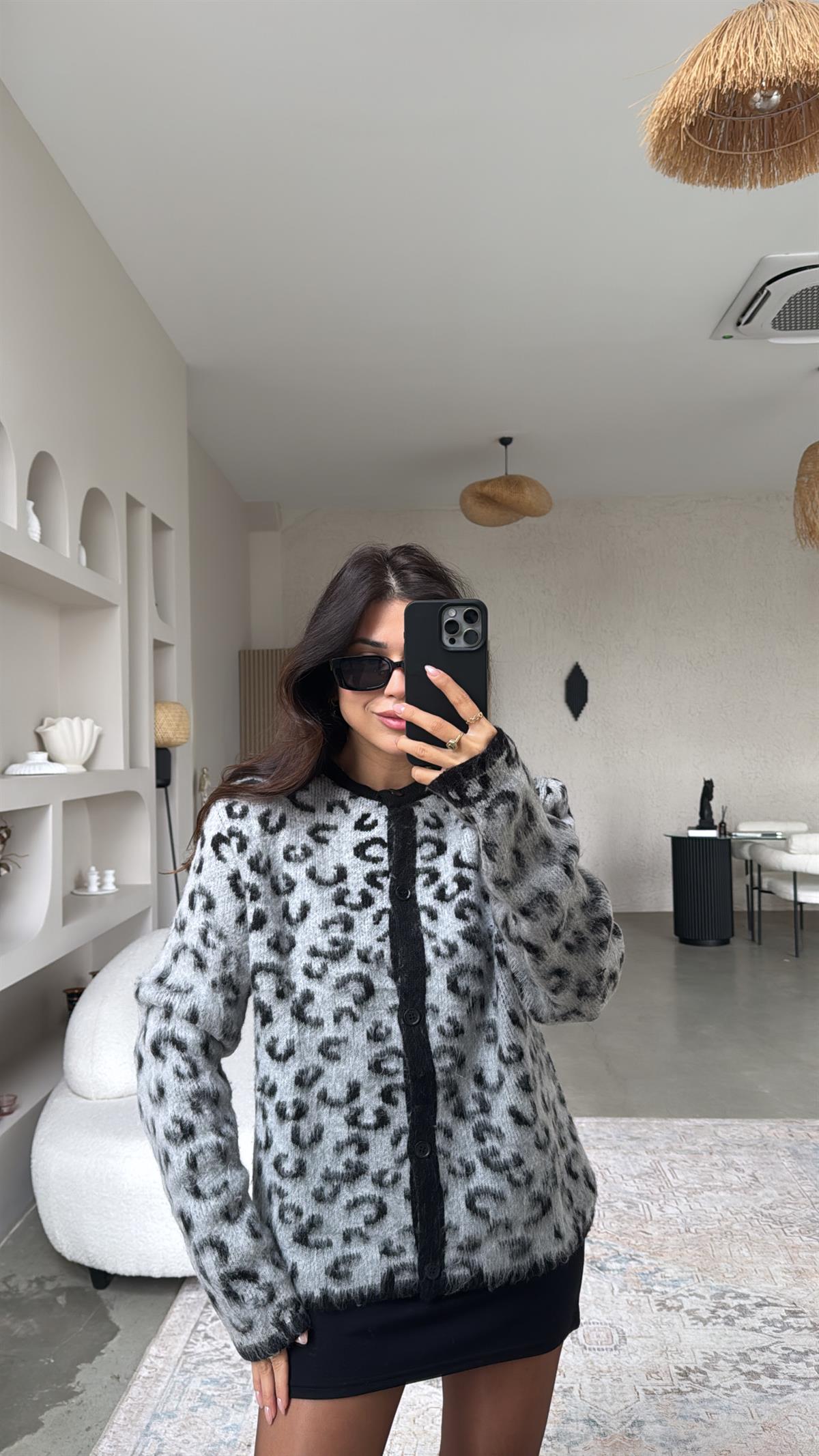 Gri Yumoş Leopar Hırka