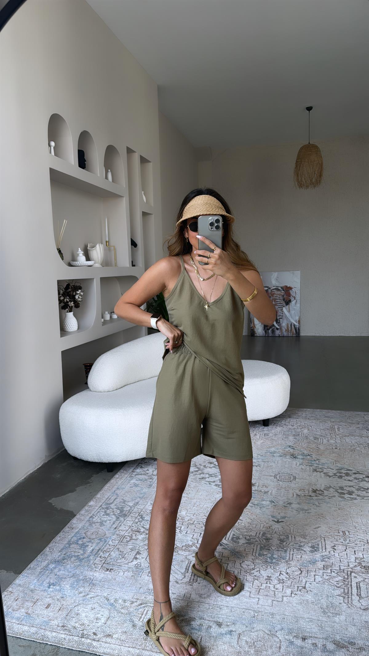 Haki Askılı Şortlu Takım