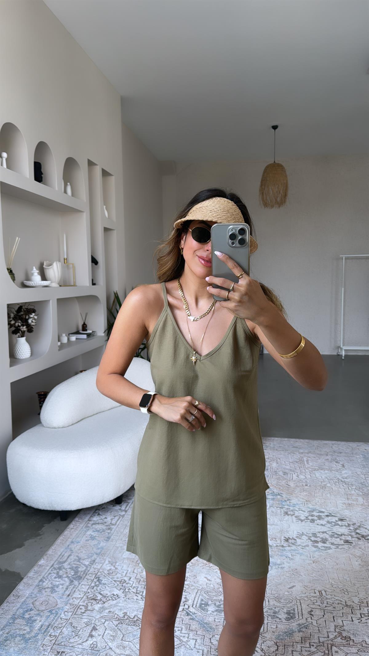 Haki Askılı Şortlu Takım