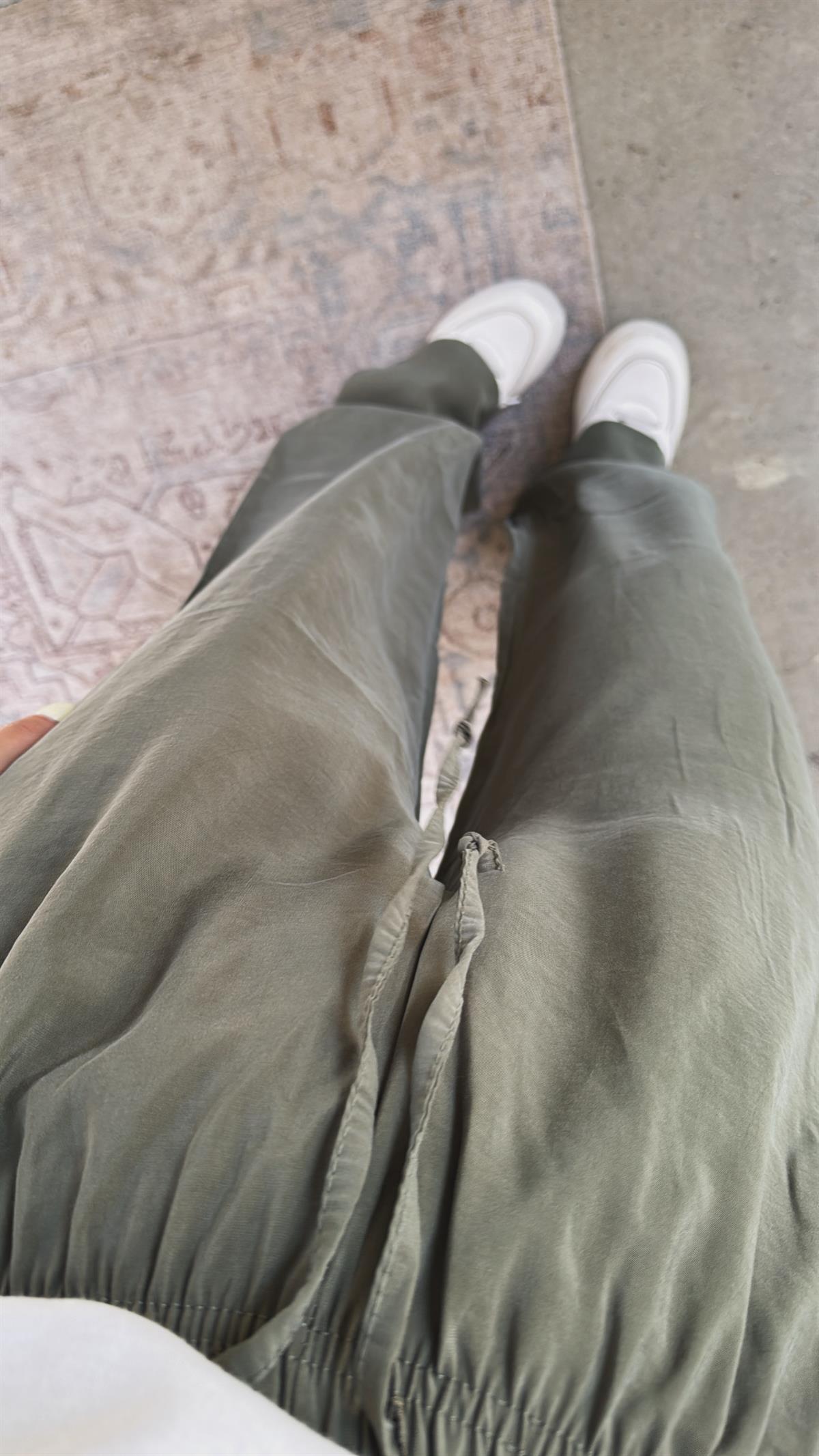 Haki Bol Paça Massi Pantolon