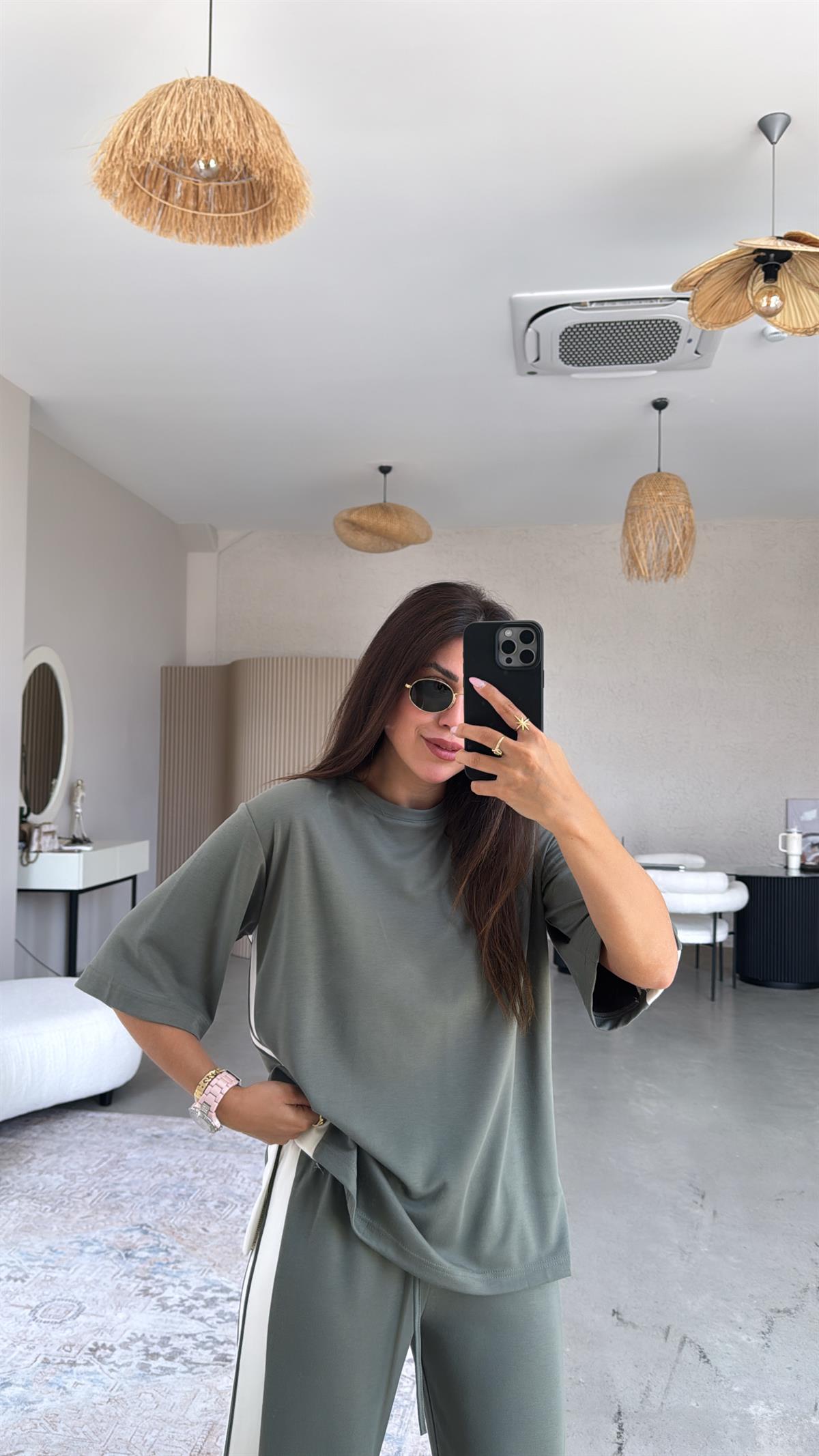 Haki Çift Şeritli Yırtmaçlı Modal Takım