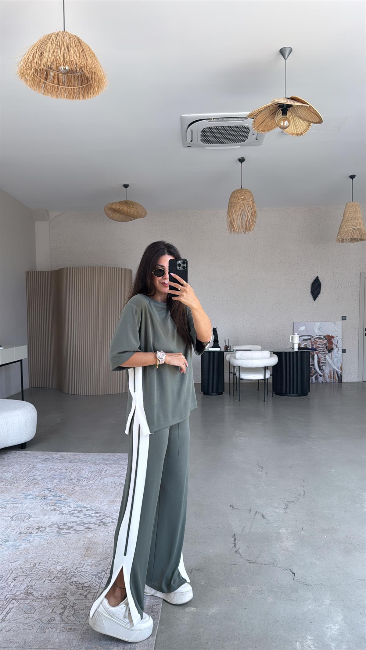 Haki Çift Şeritli Yırtmaçlı Modal Takım