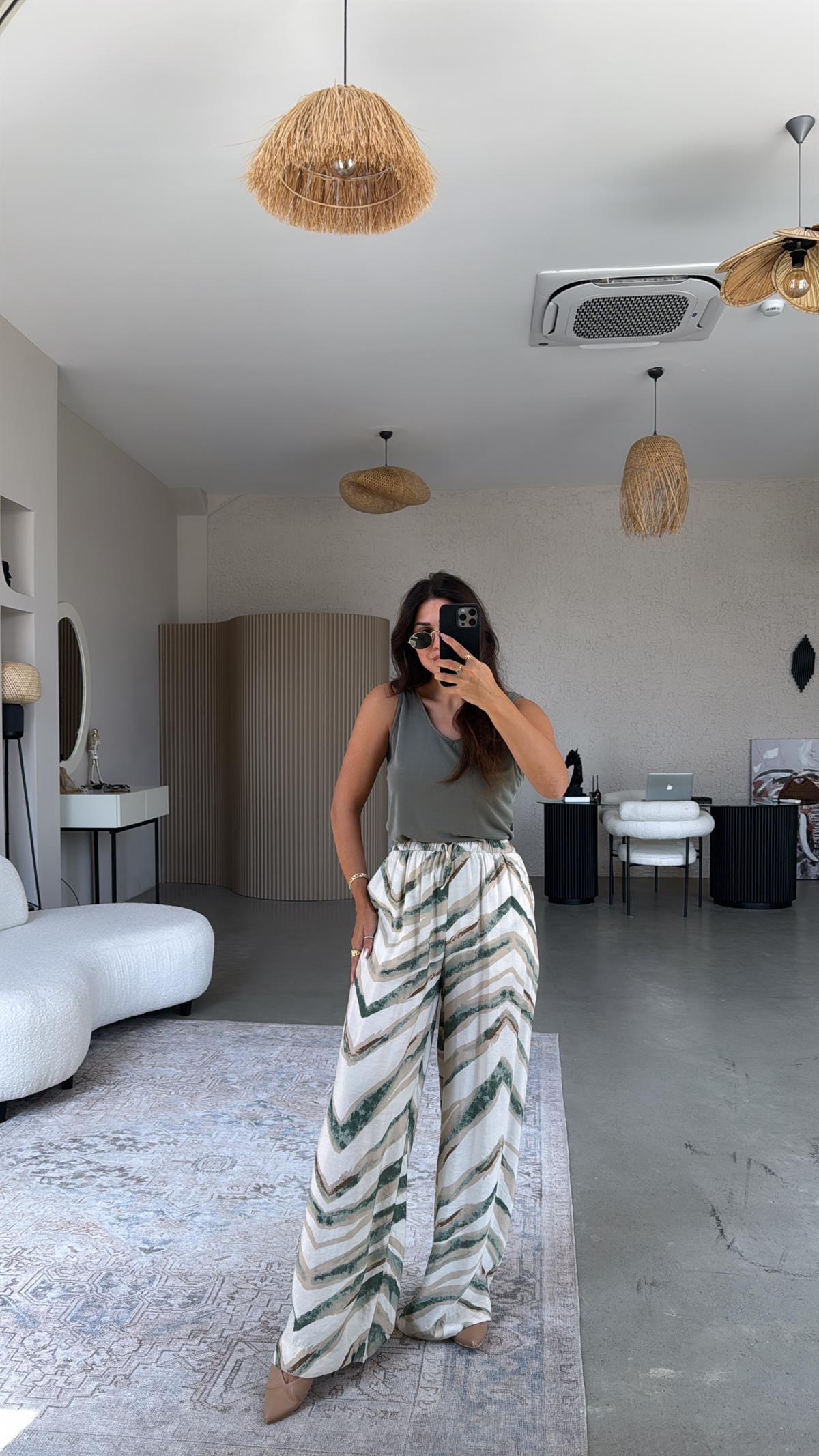 Haki Desenli Bol Paça Pantolon