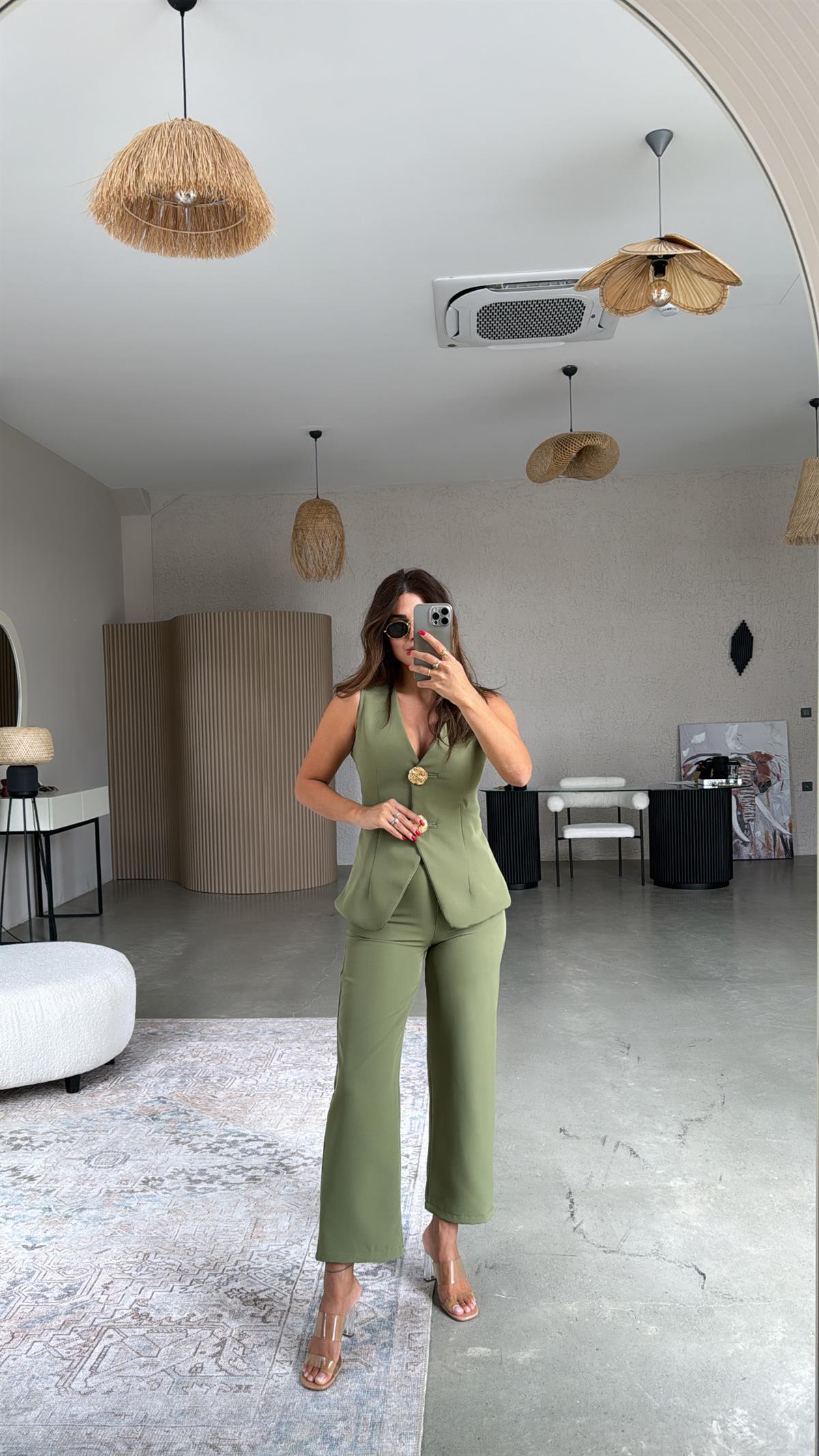 Haki Düğmeli Yelekli Kumaş Takım