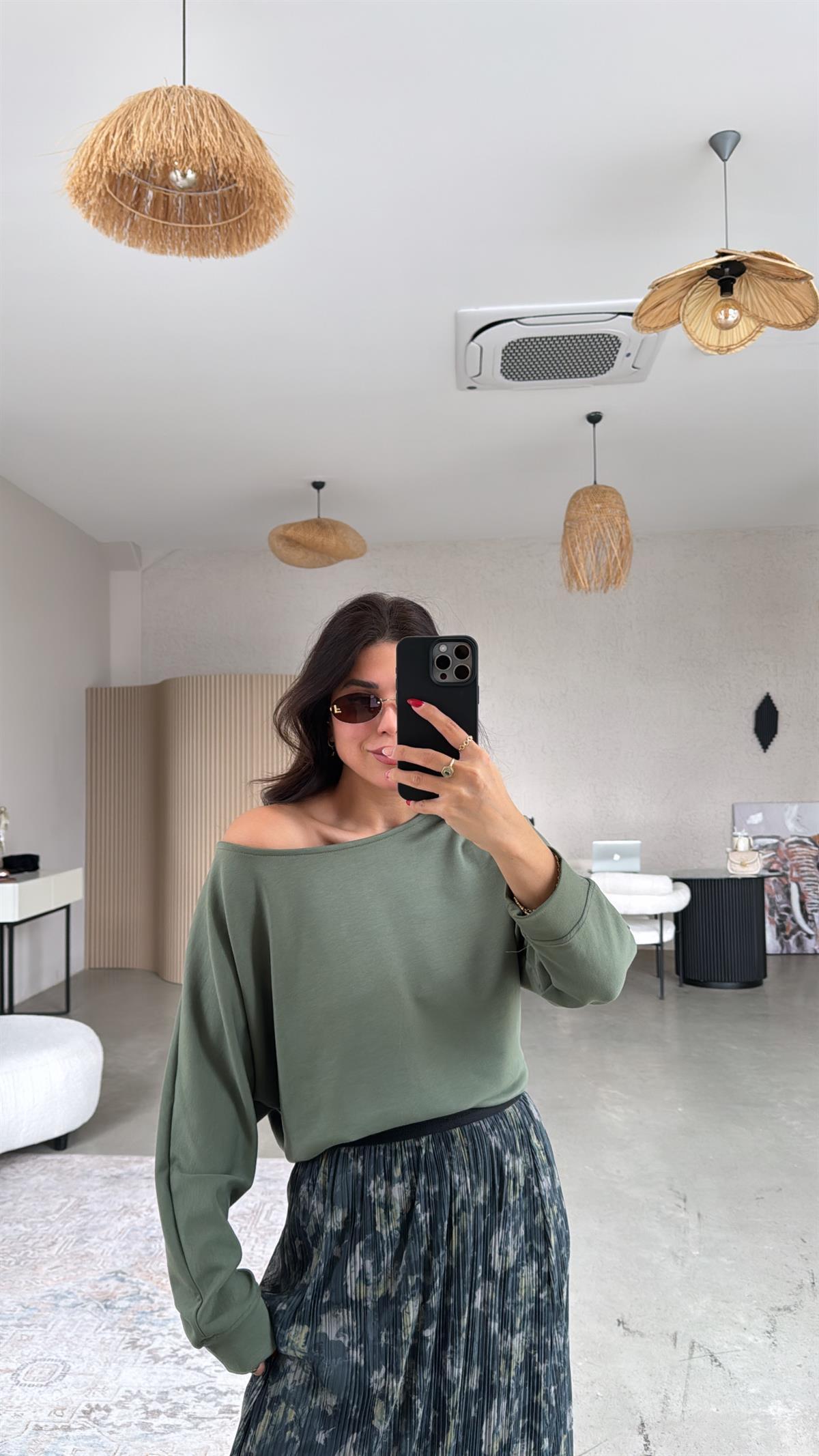 Haki Kayık Yaka Modal Sweat Bluz