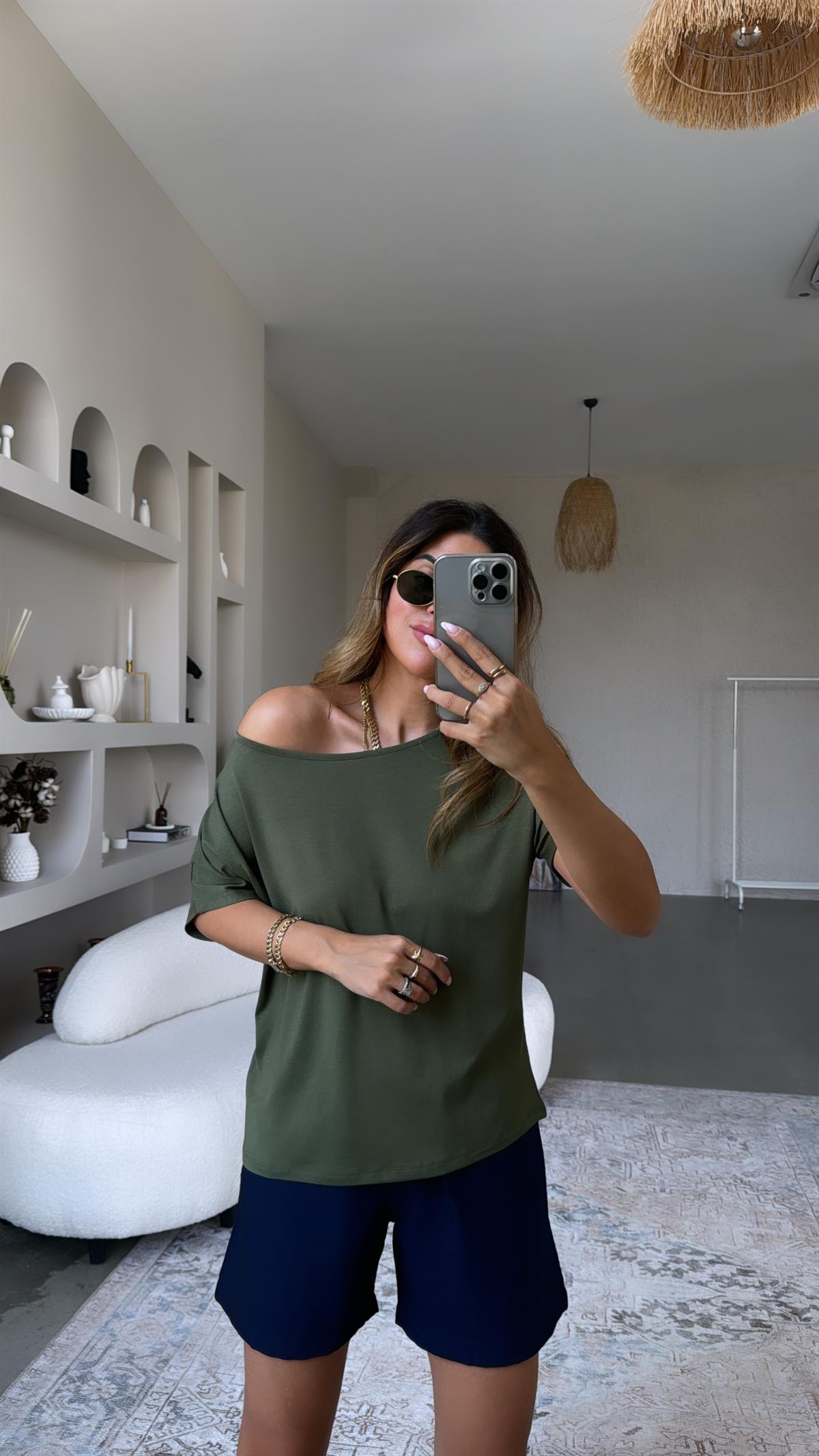 Haki Kayık Yaka Pyr Tshirt