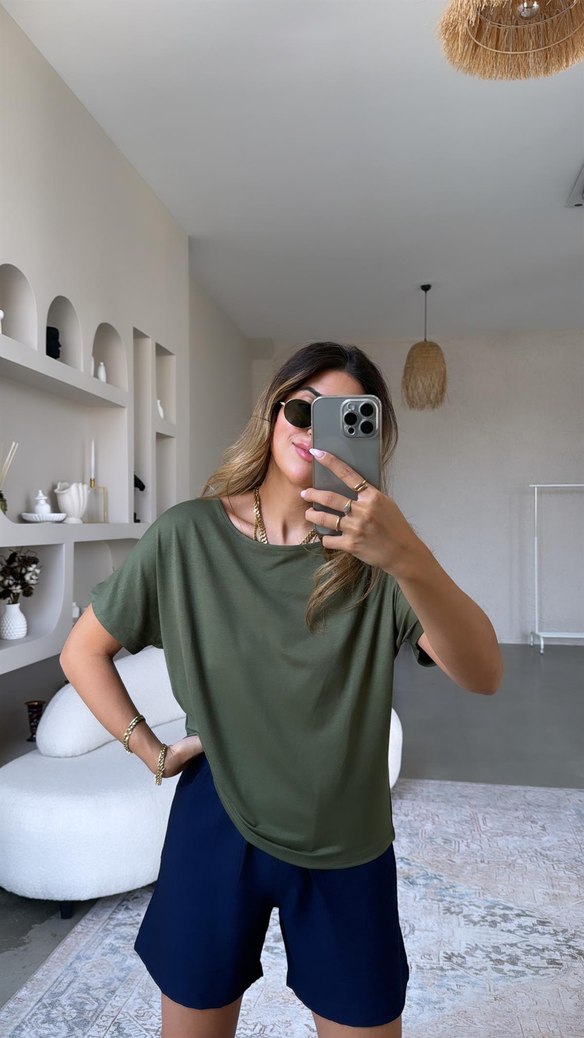 Haki Kayık Yaka Pyr Tshirt