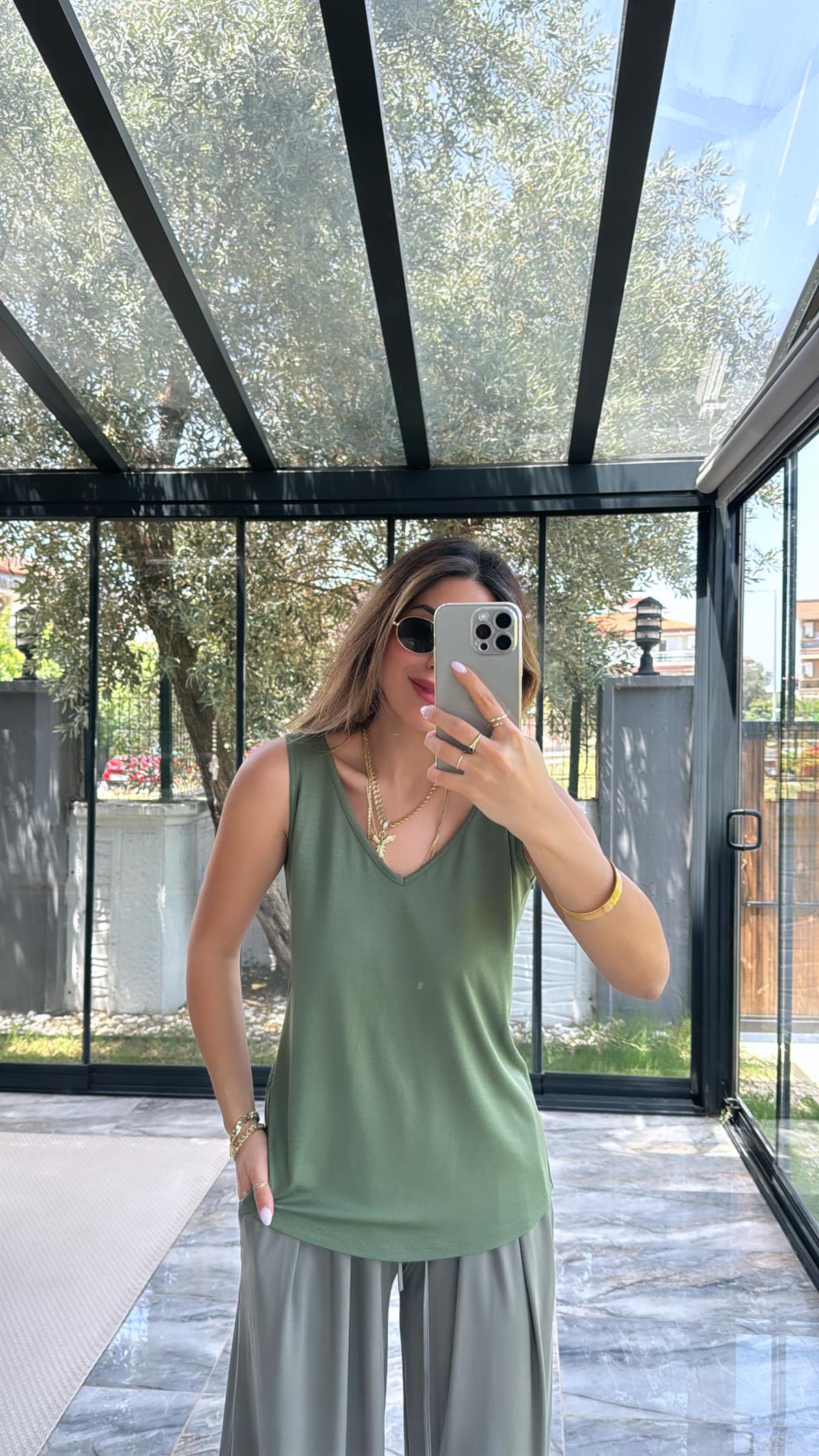 Haki Ön Arka V Yaka Atlet