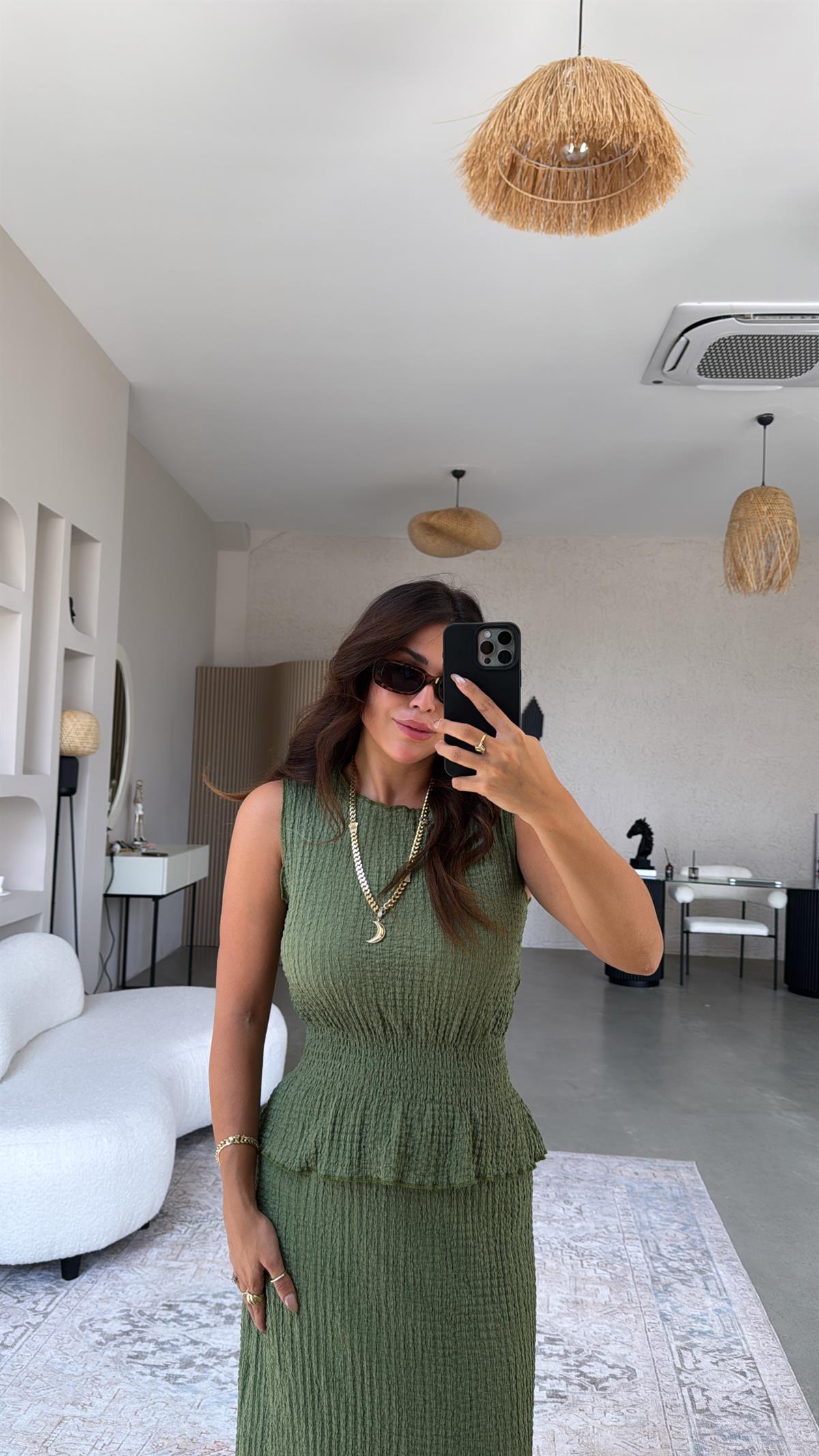 Haki Yırtmaç Etekli Bluzlu Gofre Takım