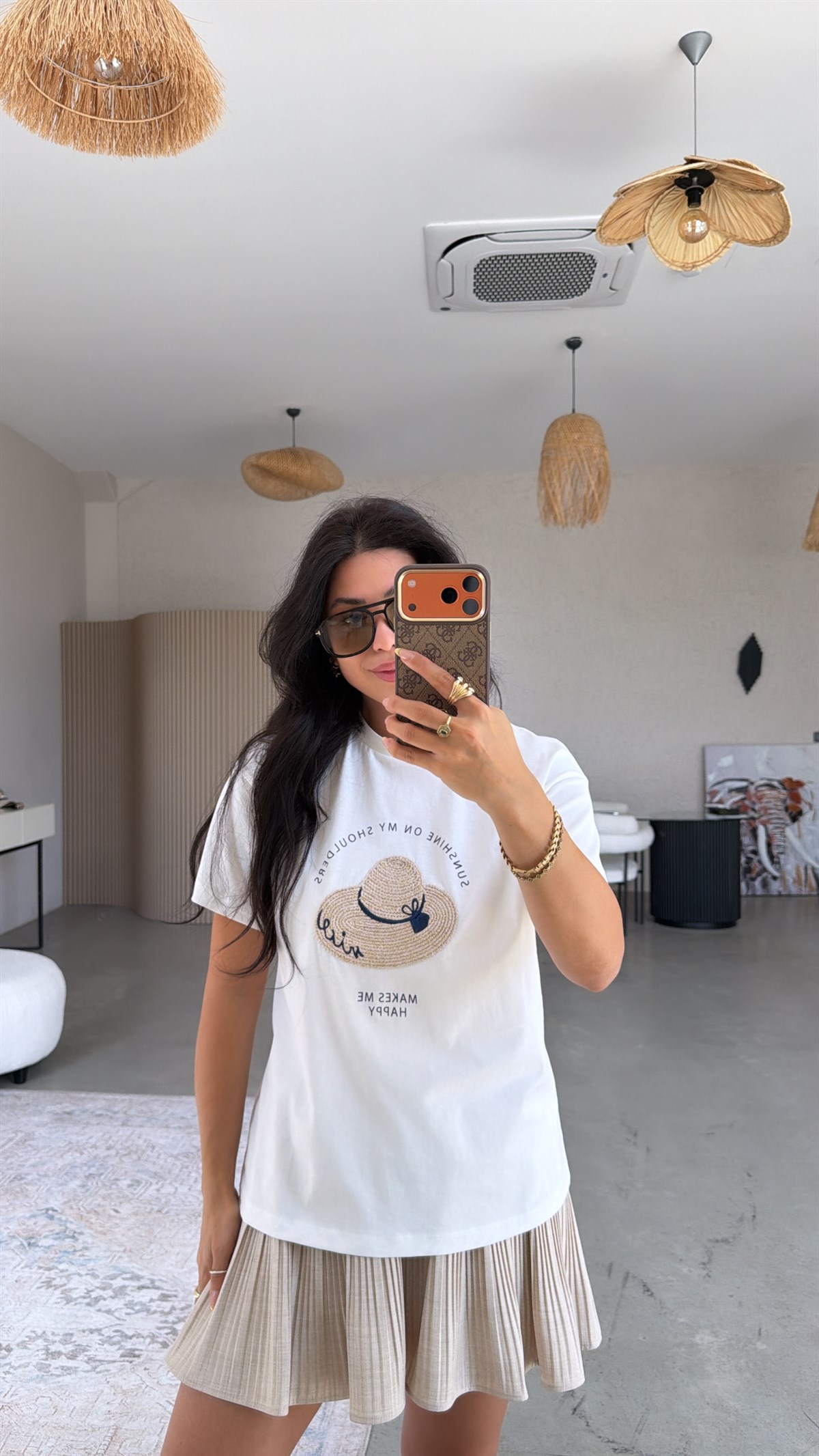 Hasır Şapkalı Pamuklu Tshirt