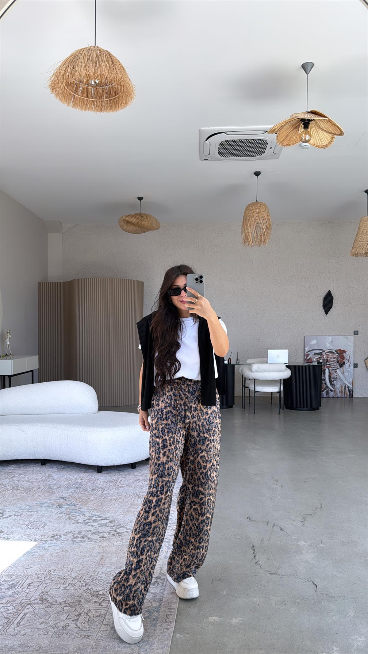 Kahve Leopar Desenli İpek Saten Pantolon