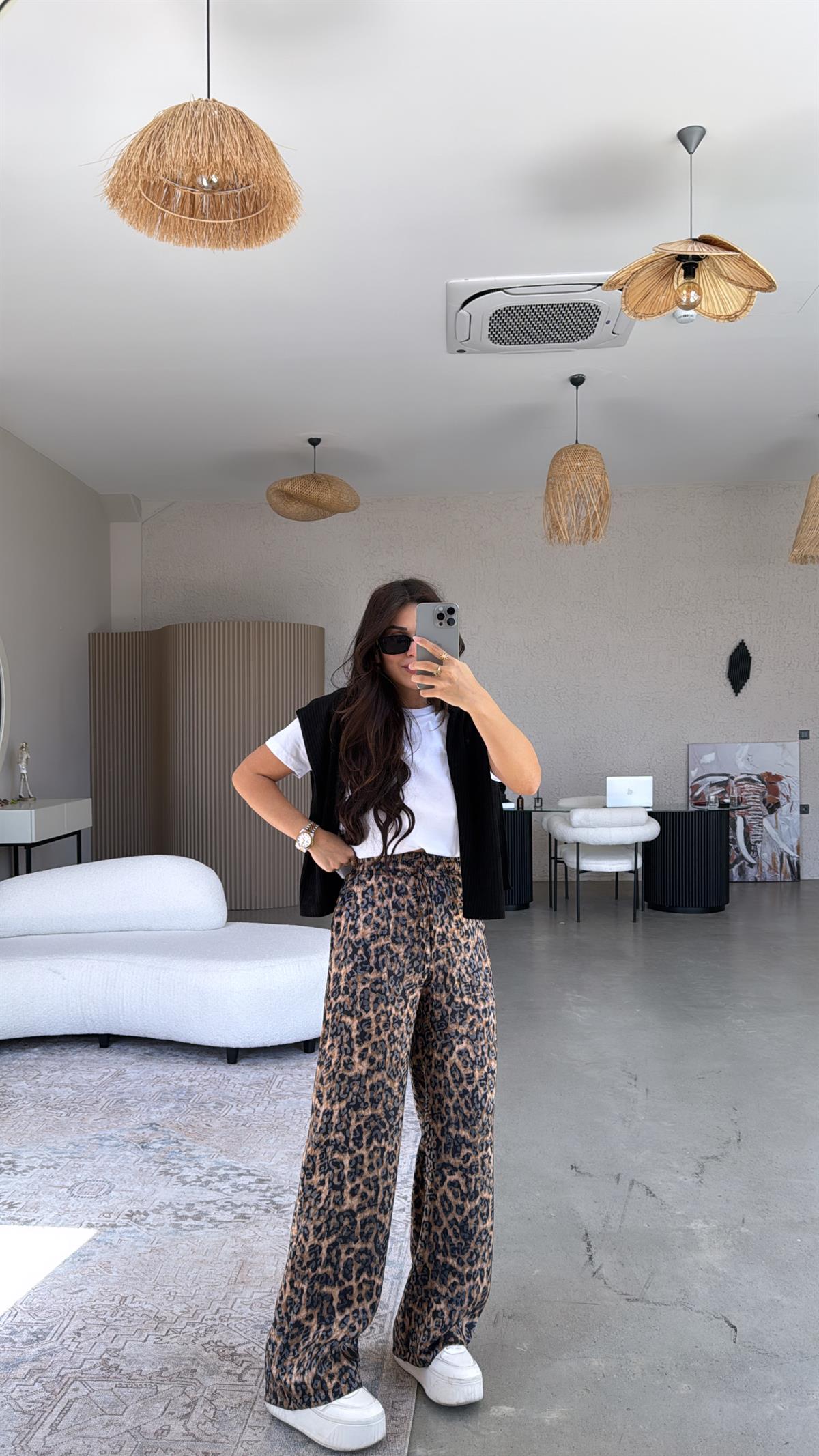 Kahve Leopar Desenli İpek Saten Pantolon