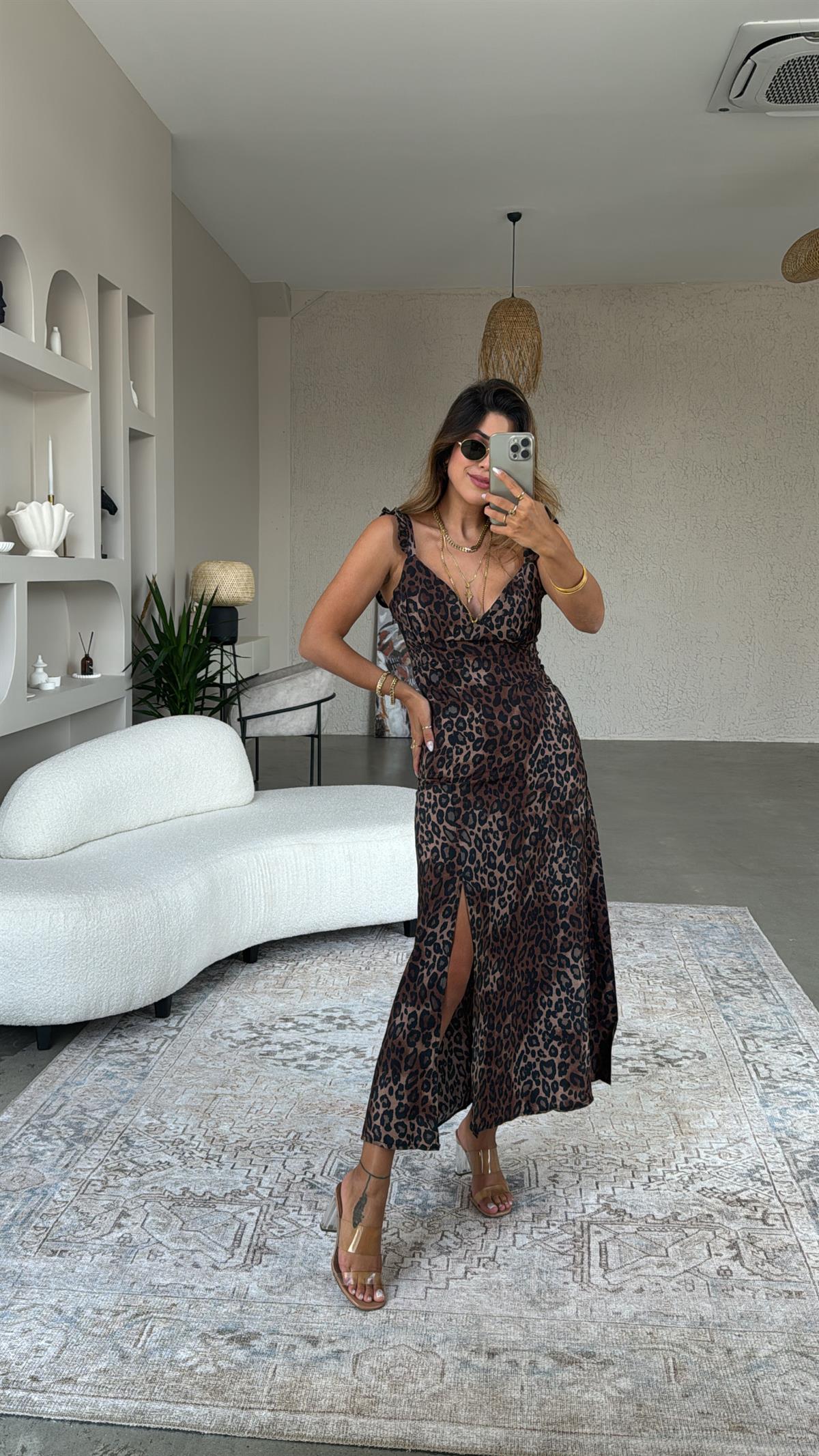 Kahve Leopar Yırtmaçlı Kolları Fırfırlı Elbise