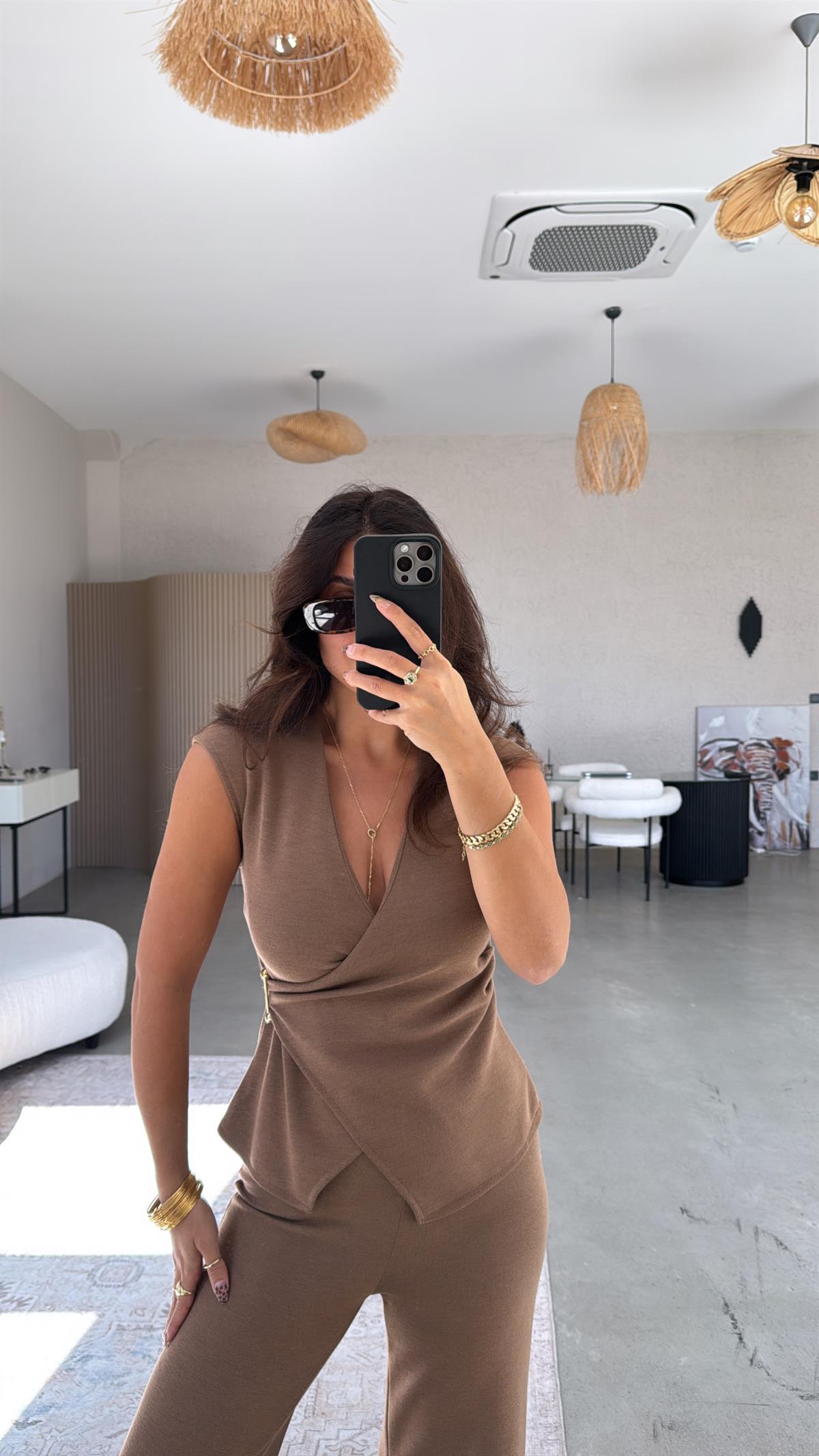 Kahve ZR Model Kruvaze Bluz Pantolon Takım