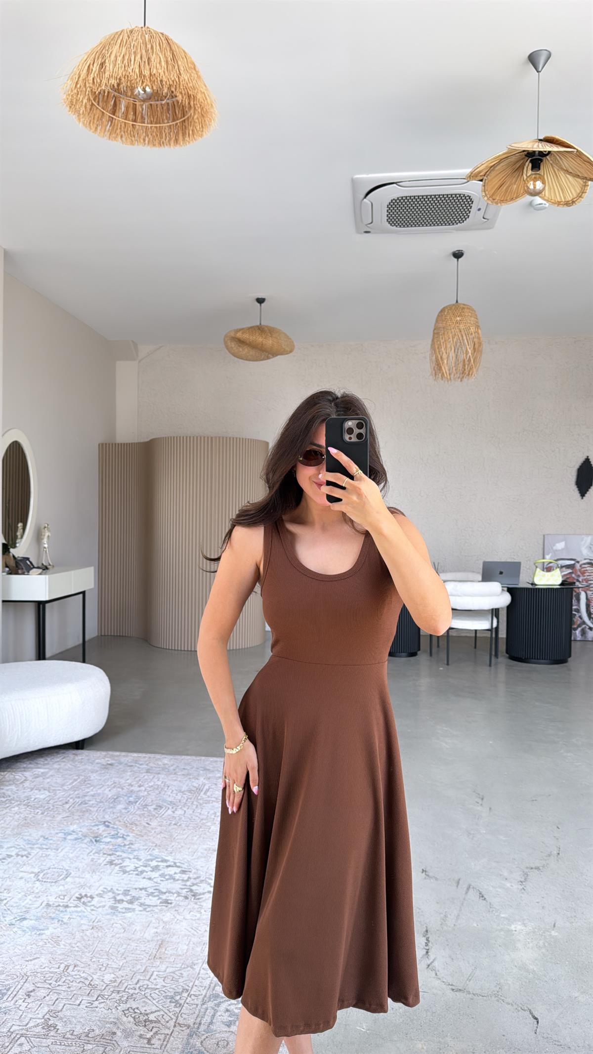 Kahverengi Askılı Kaşkorse Elbise