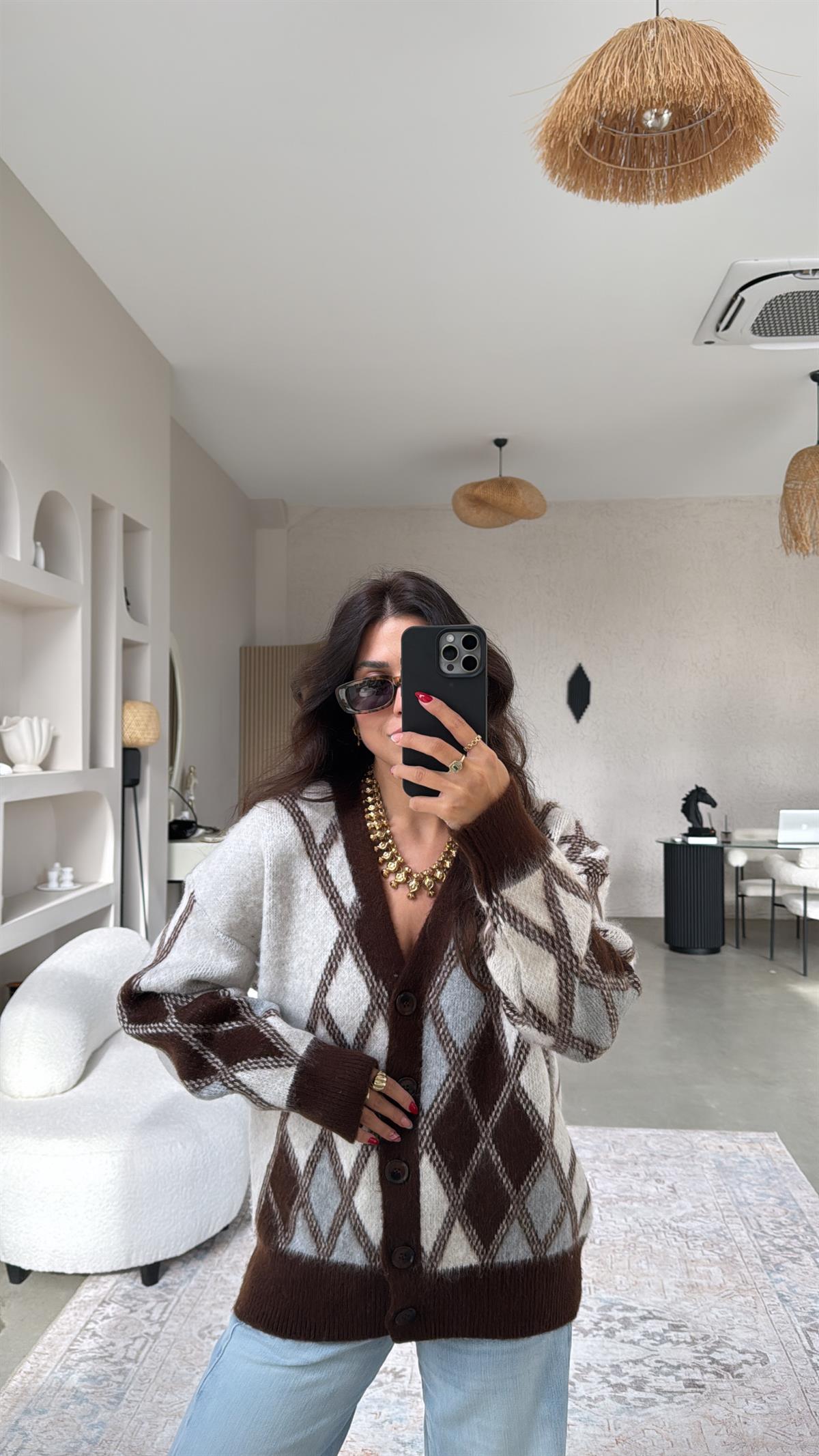 Kahverengi Baklavalı Yumoş Hırka