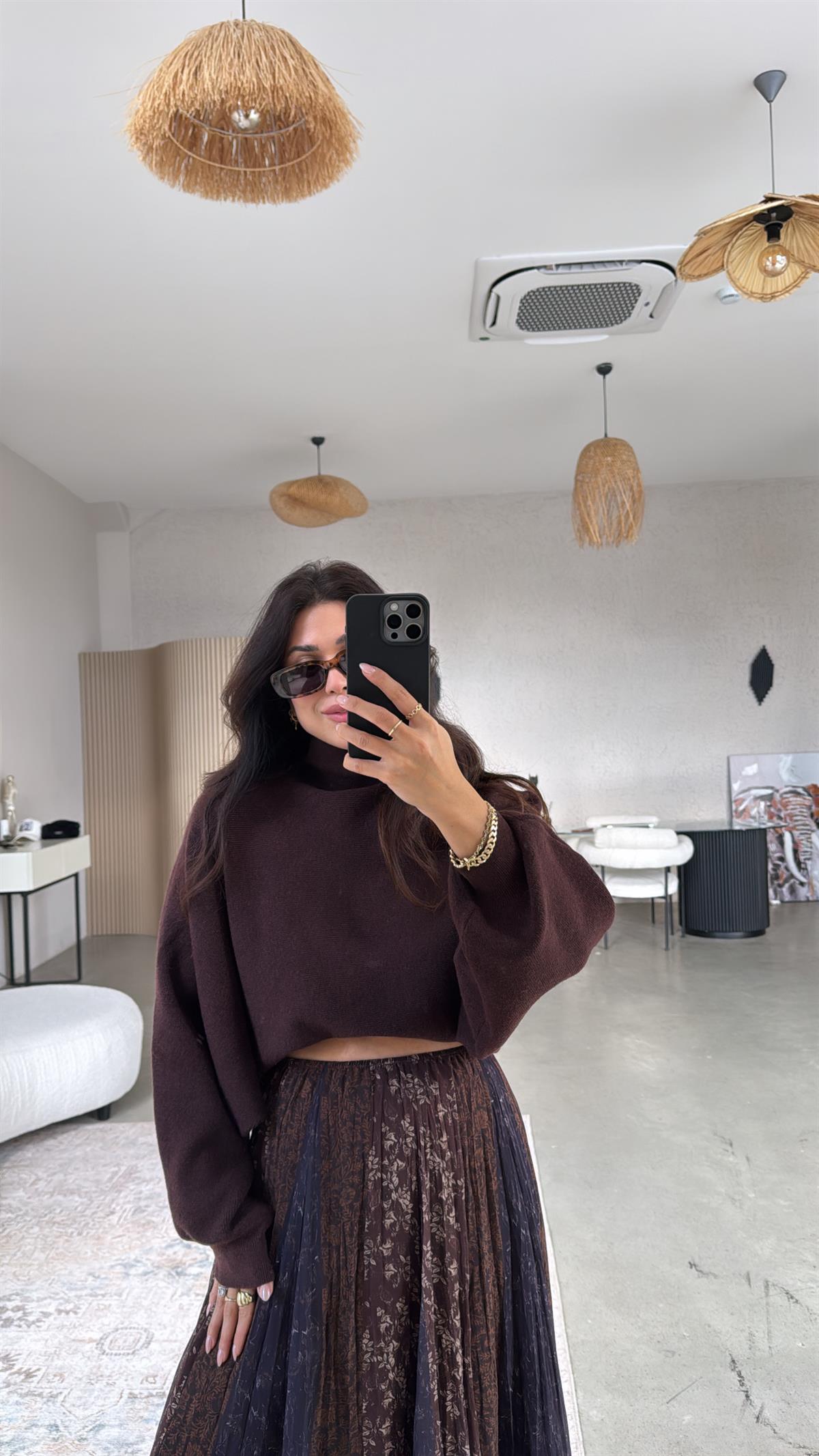 Kahverengi Boğazlı Dlv Yumuşak Triko Kazak