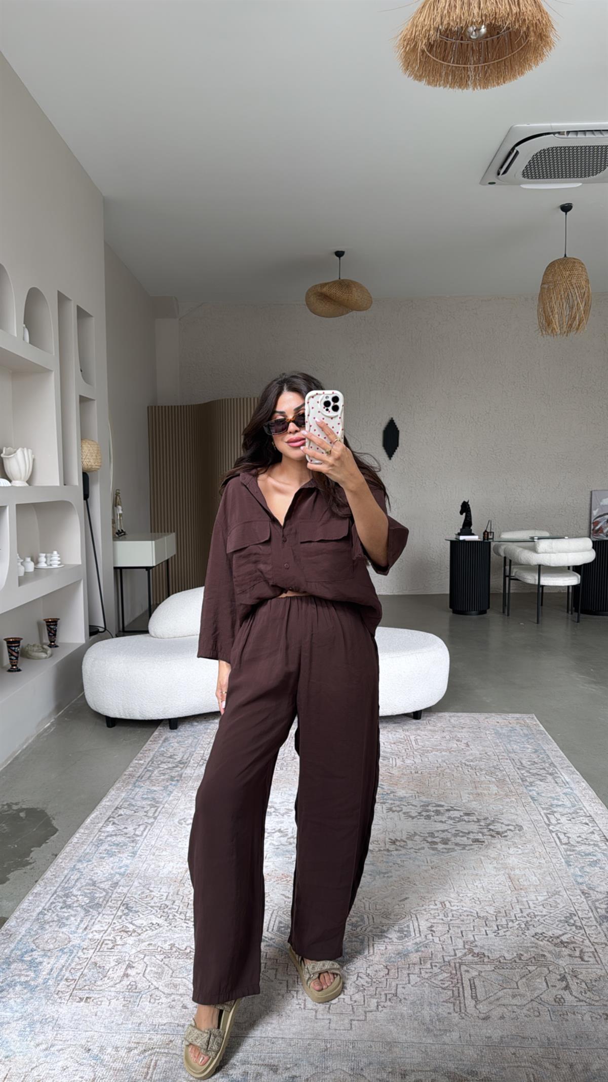 Kahverengi Çift Cepli Gömlek Pantolon Takım