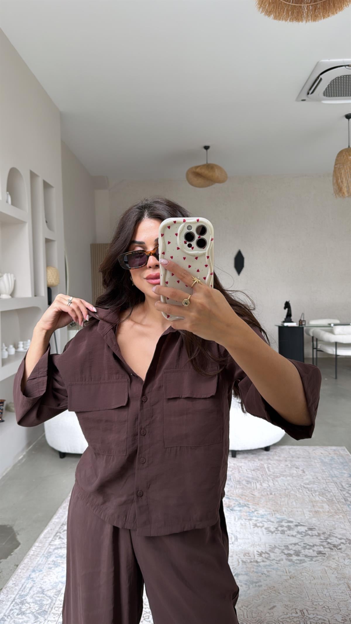 Kahverengi Çift Cepli Gömlek Pantolon Takım