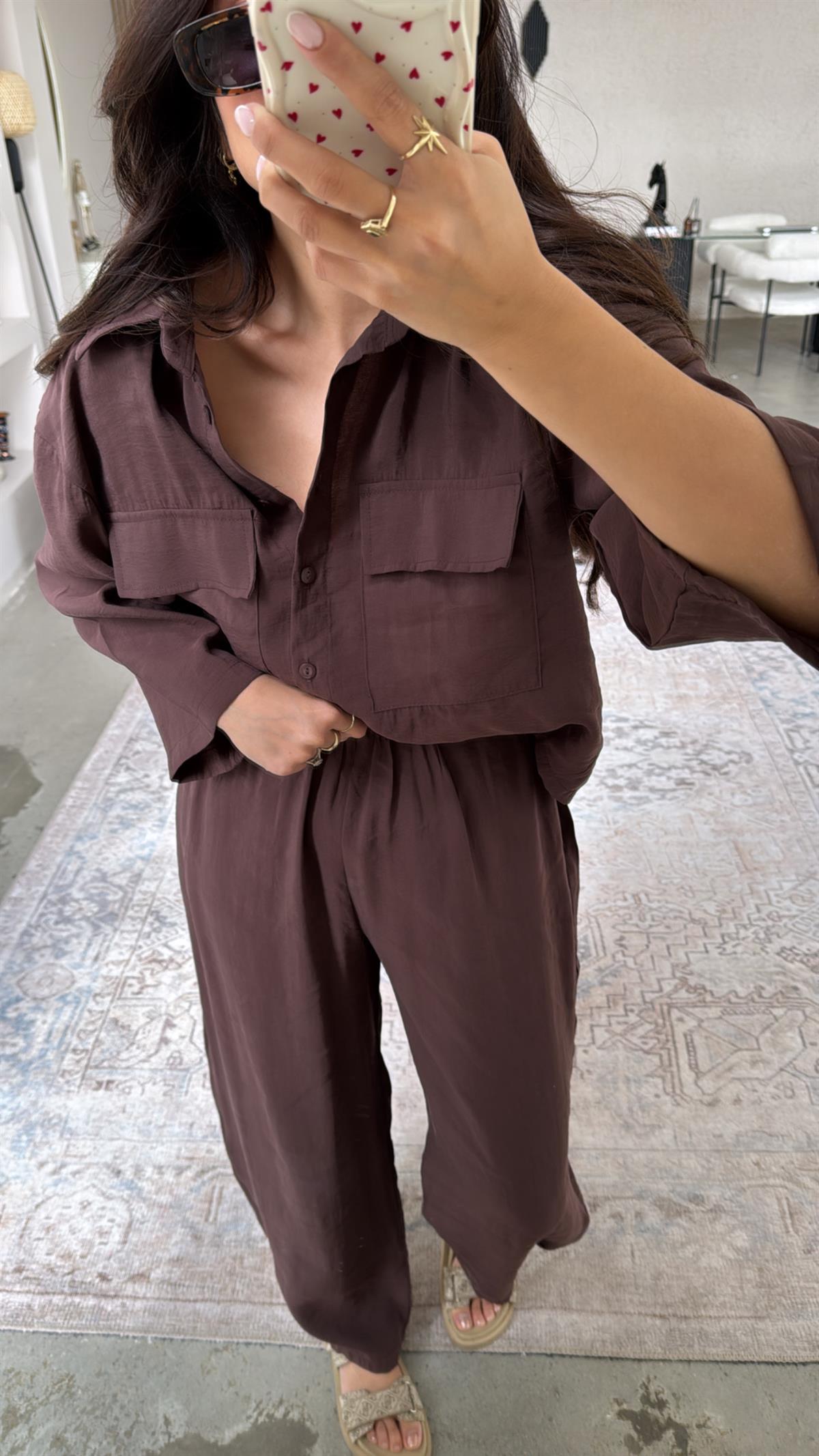 Kahverengi Çift Cepli Gömlek Pantolon Takım